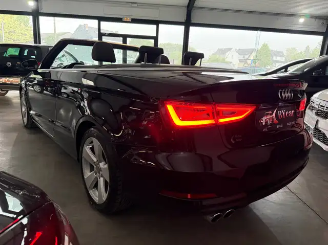 Audi A3 Cabriolet view 4