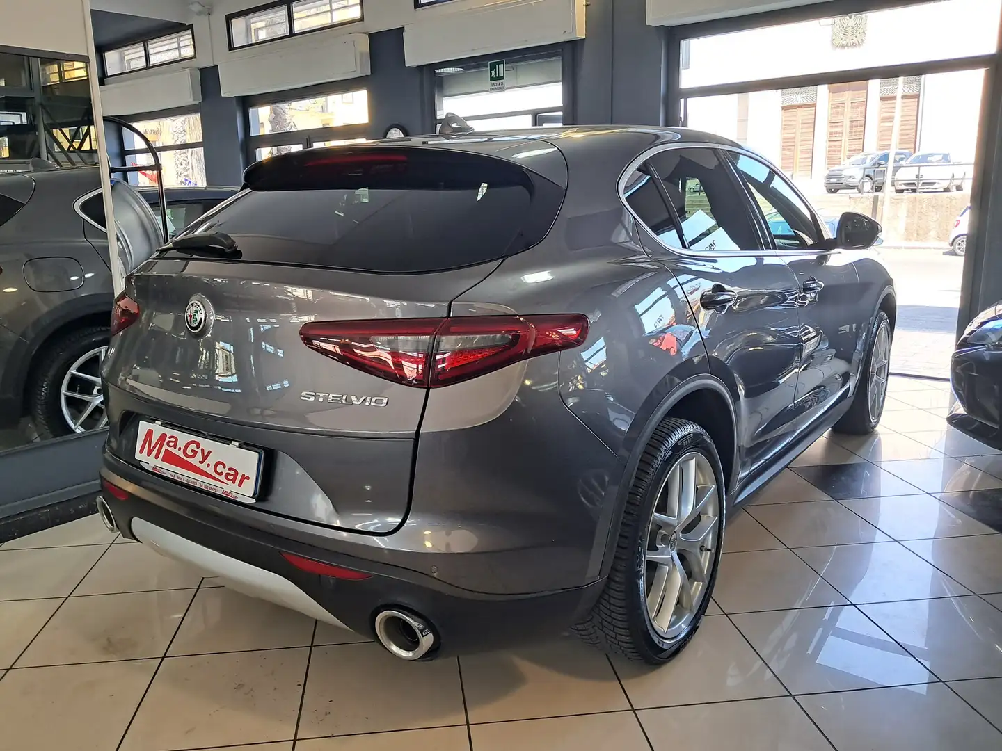Alfa Romeo Stelvio 2.0 Turbo 280 cv AT8 Q4 Super Gris - 2