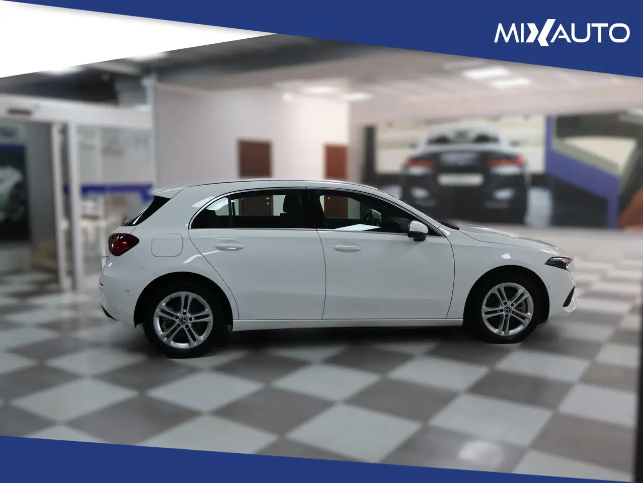 Mercedes-Benz A 250 E PHEV Progressive Advanced AUTO 3