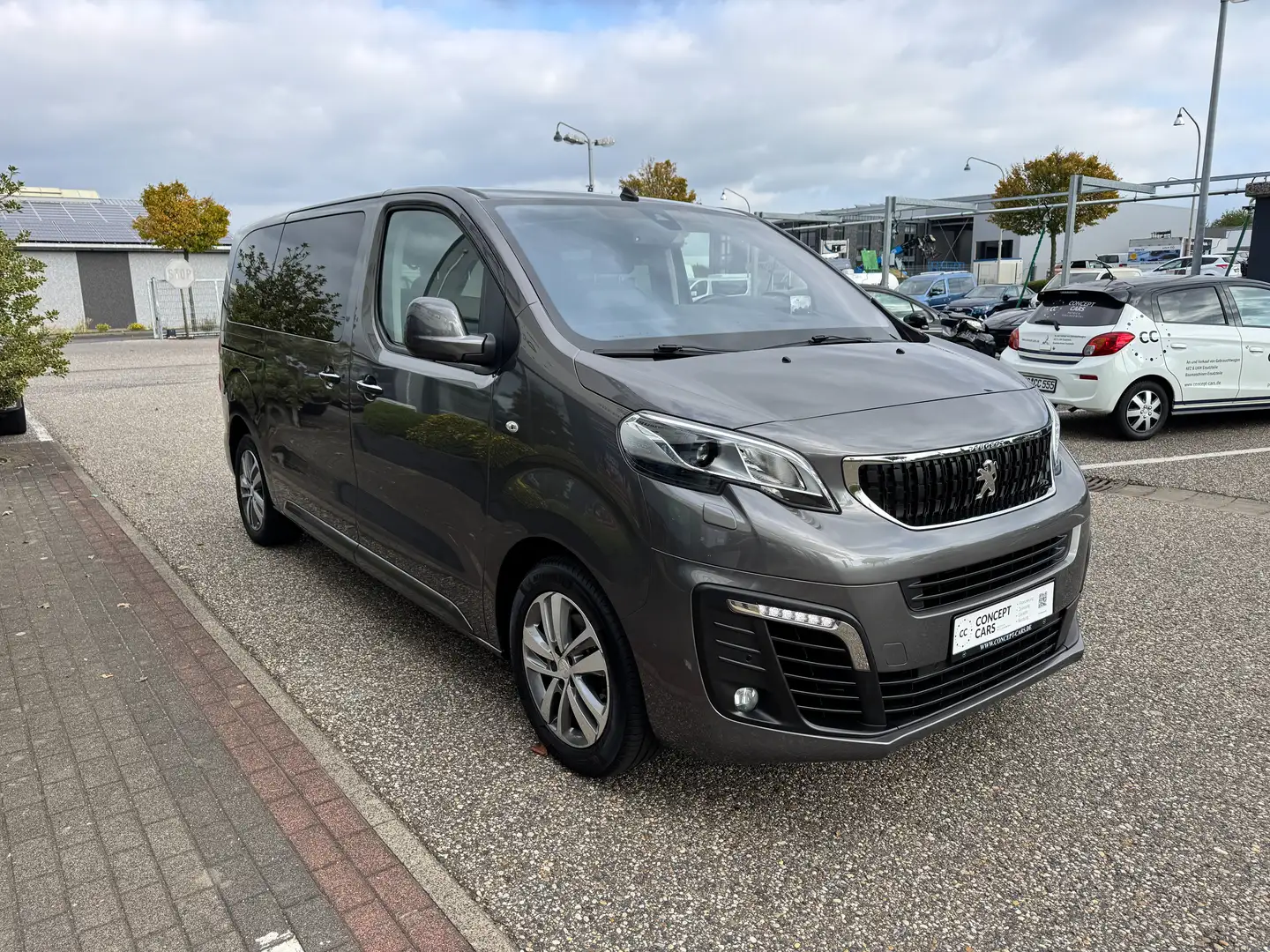 Peugeot Traveller Traveller L2 2.0 BlueHDi 150 Allure Чёрный - 2