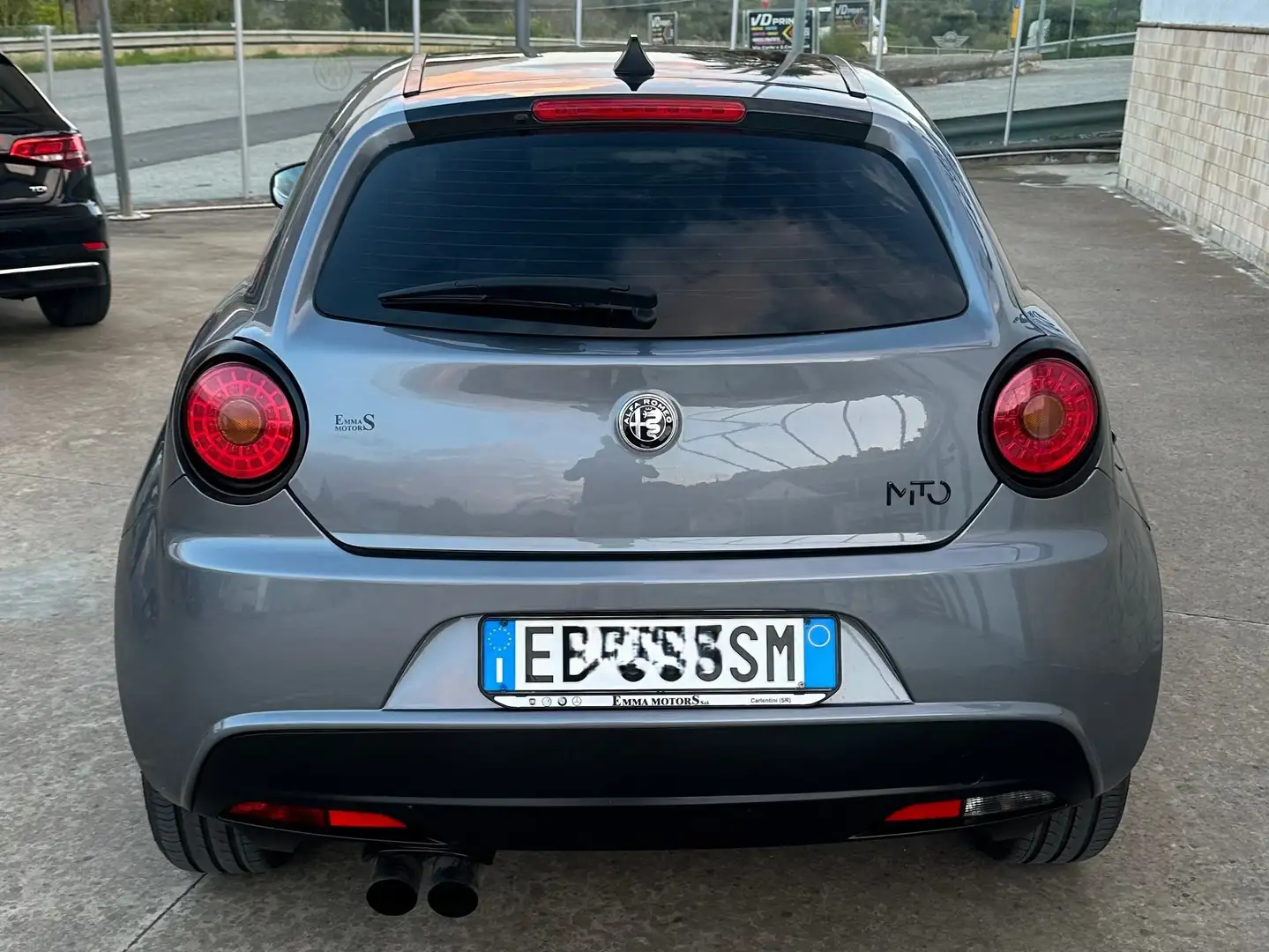 Alfa Romeo MiTo MiTo 2010 1.6 jtdm Distinctive 120cv Šedá - 2