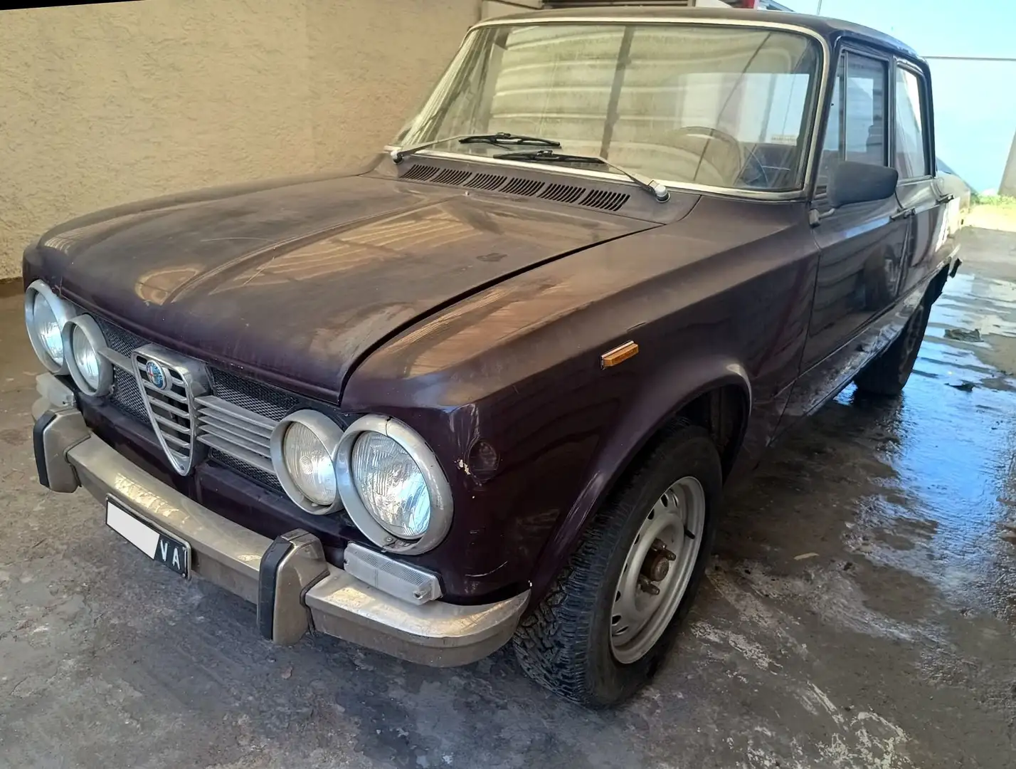 Alfa Romeo Giulia 1300 Super - 1