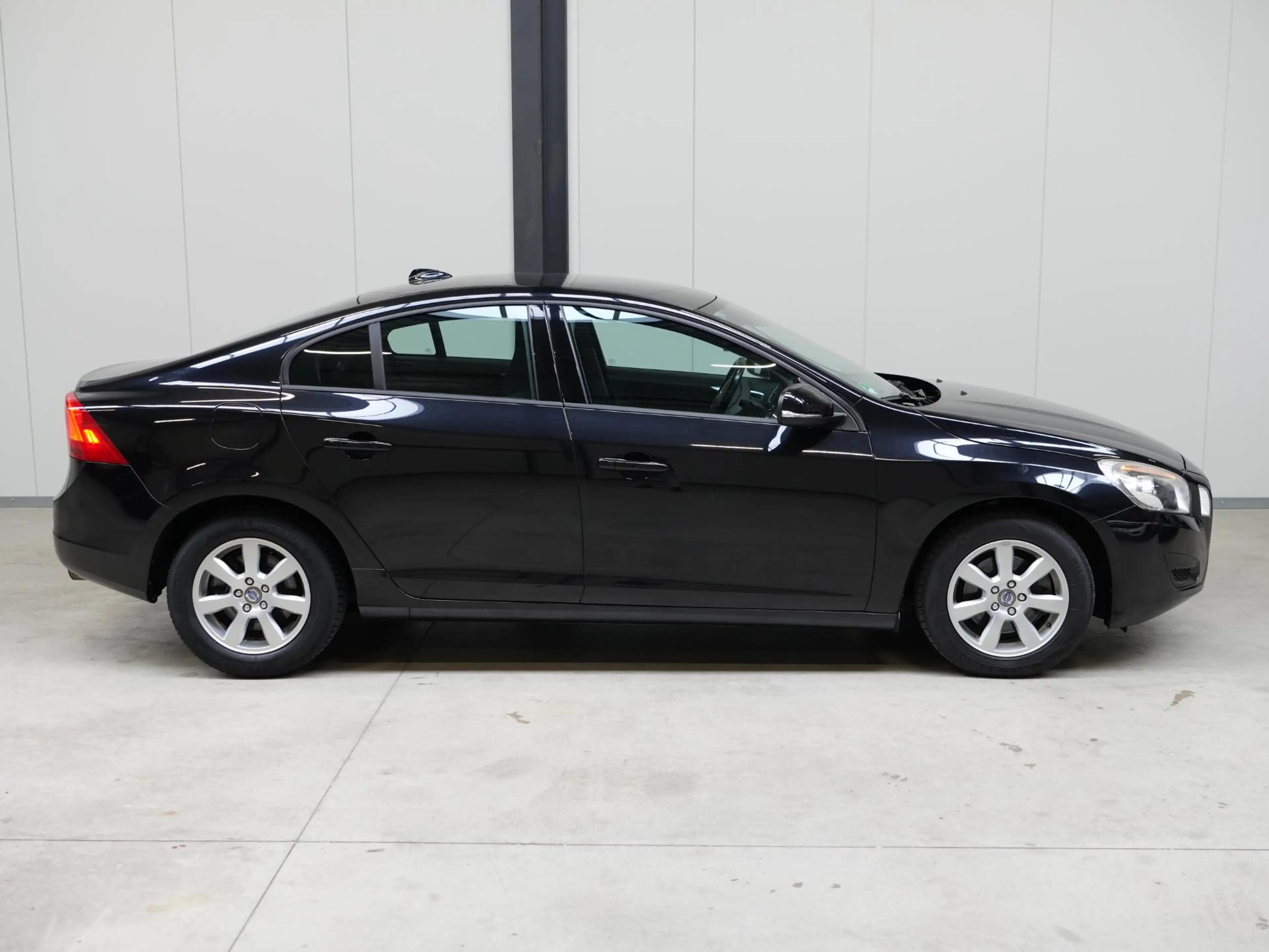 Volvo S60 1.6 T3 Kinetic ✅All Season✅Navi✅Clima✅Parkeersens✅ — photo 25