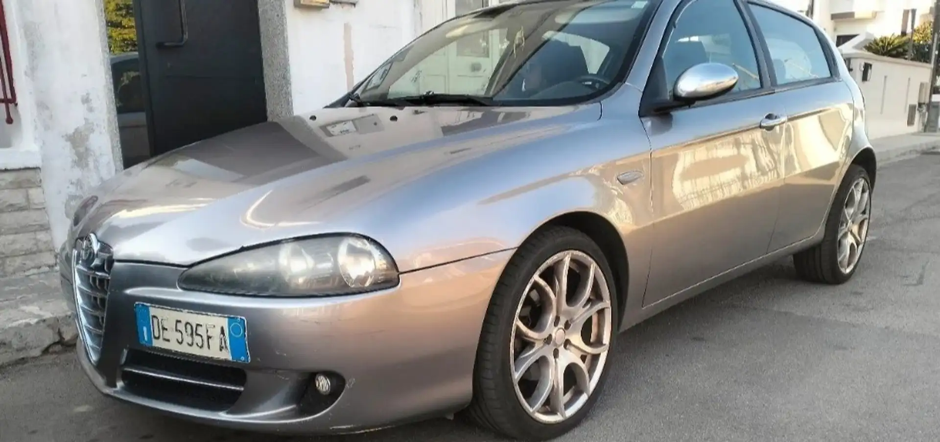 Alfa Romeo 147 5p 1.9 jtd Collezione 120cv - 1