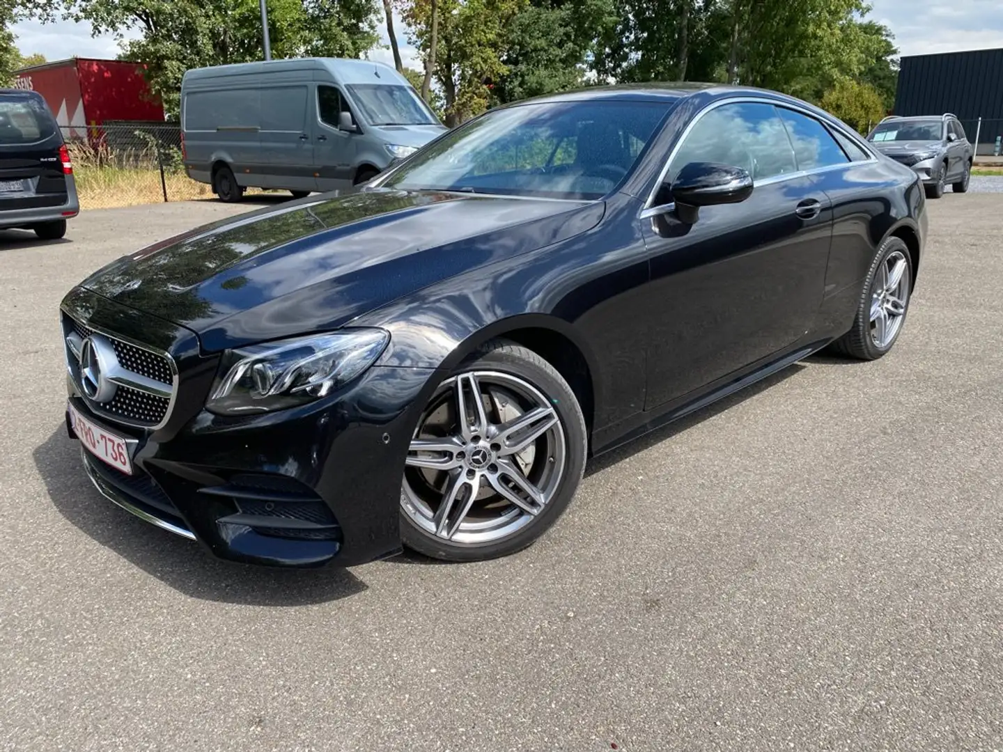 Mercedes-Benz E 220 E 220 d 4Matic Coupe 9G-TRONIC AMG Line Zwart - 1