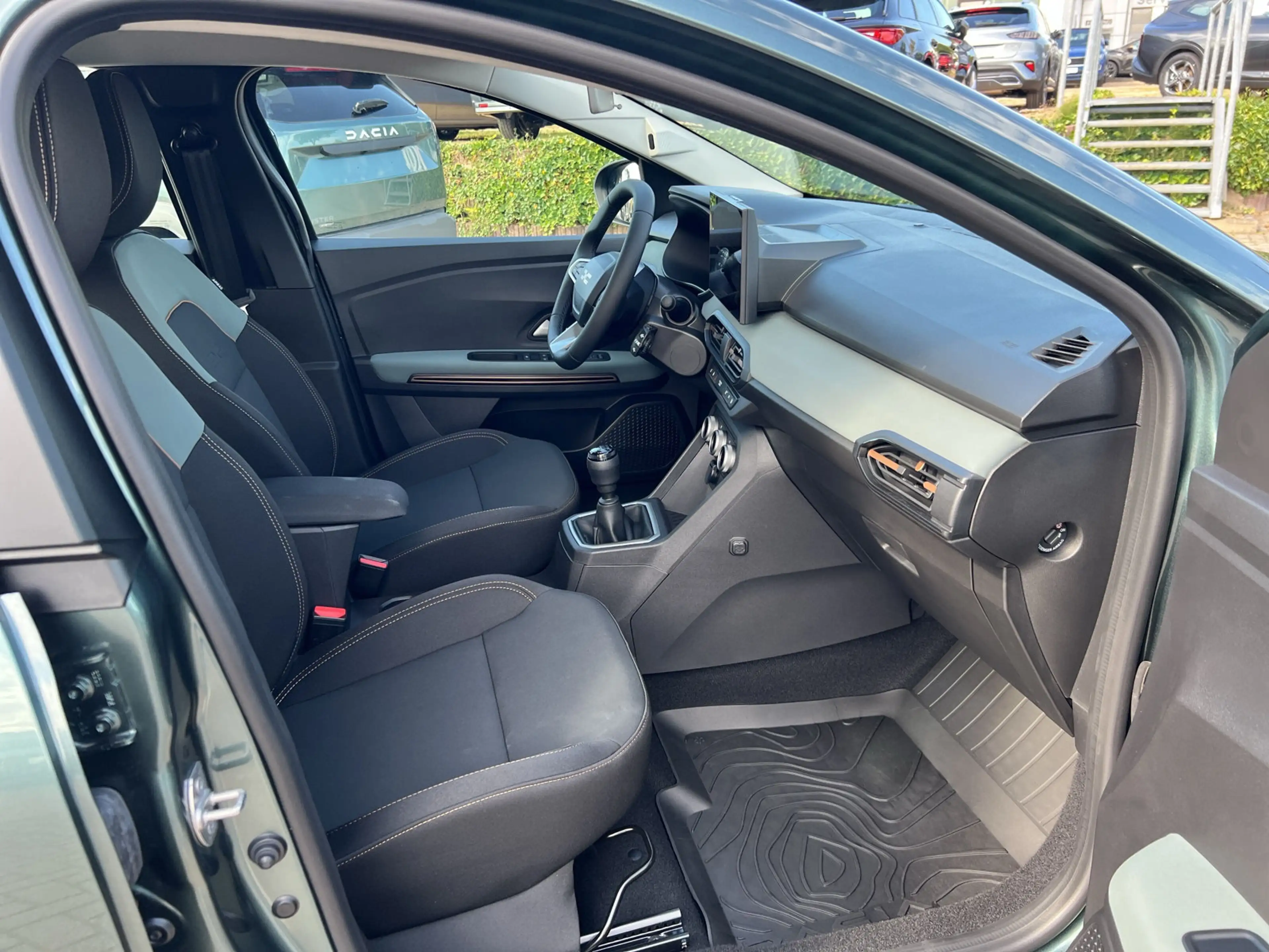 Dacia Sandero Stepway TCe 110 Extreme SHZ+RFK+LKHZ — photo 9