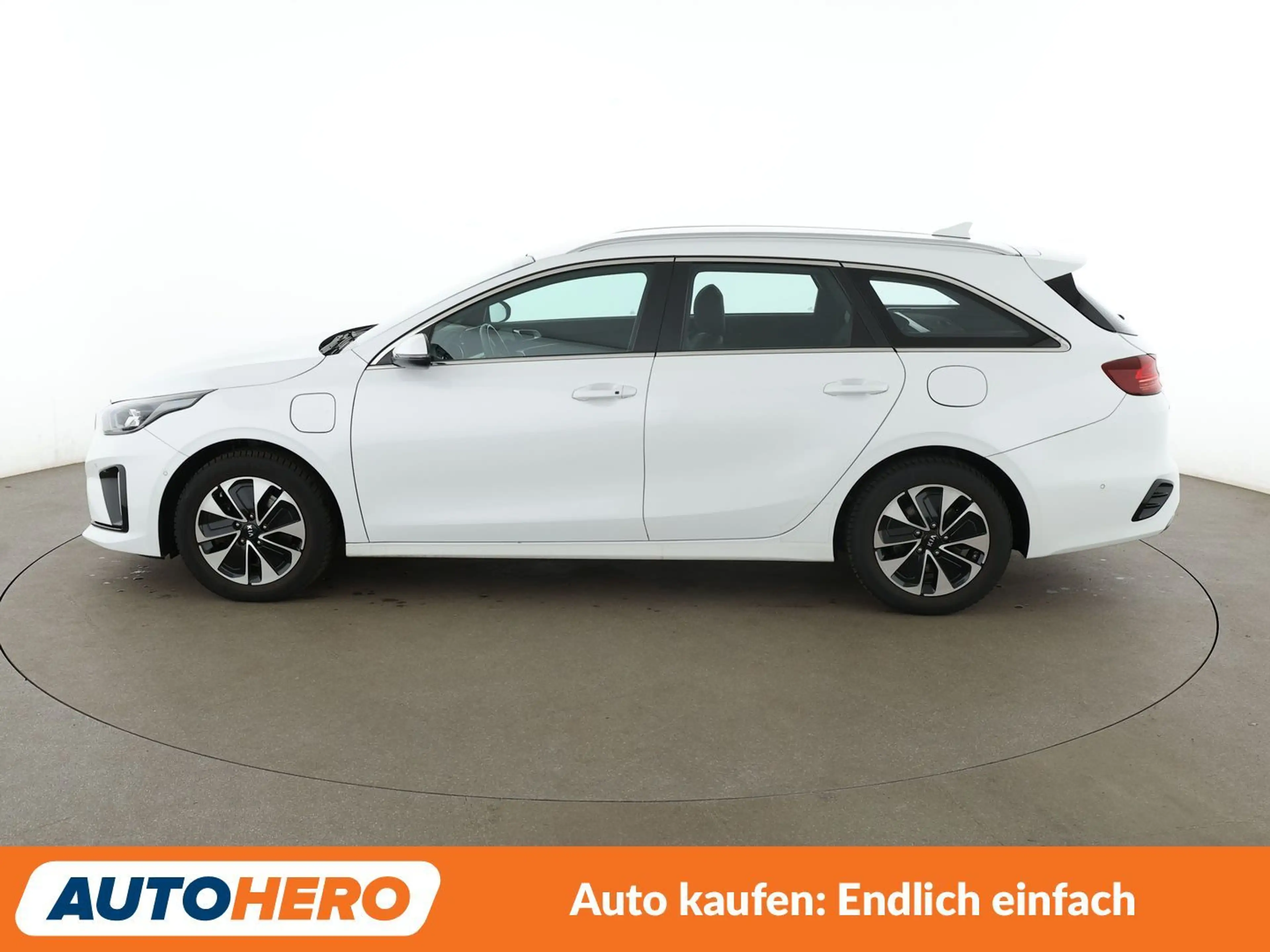 Kia Ceed / cee'd 1.6 Plug-in Hybrid Spirit Aut.*NAVI*LED*ACC*CAM* — photo 3