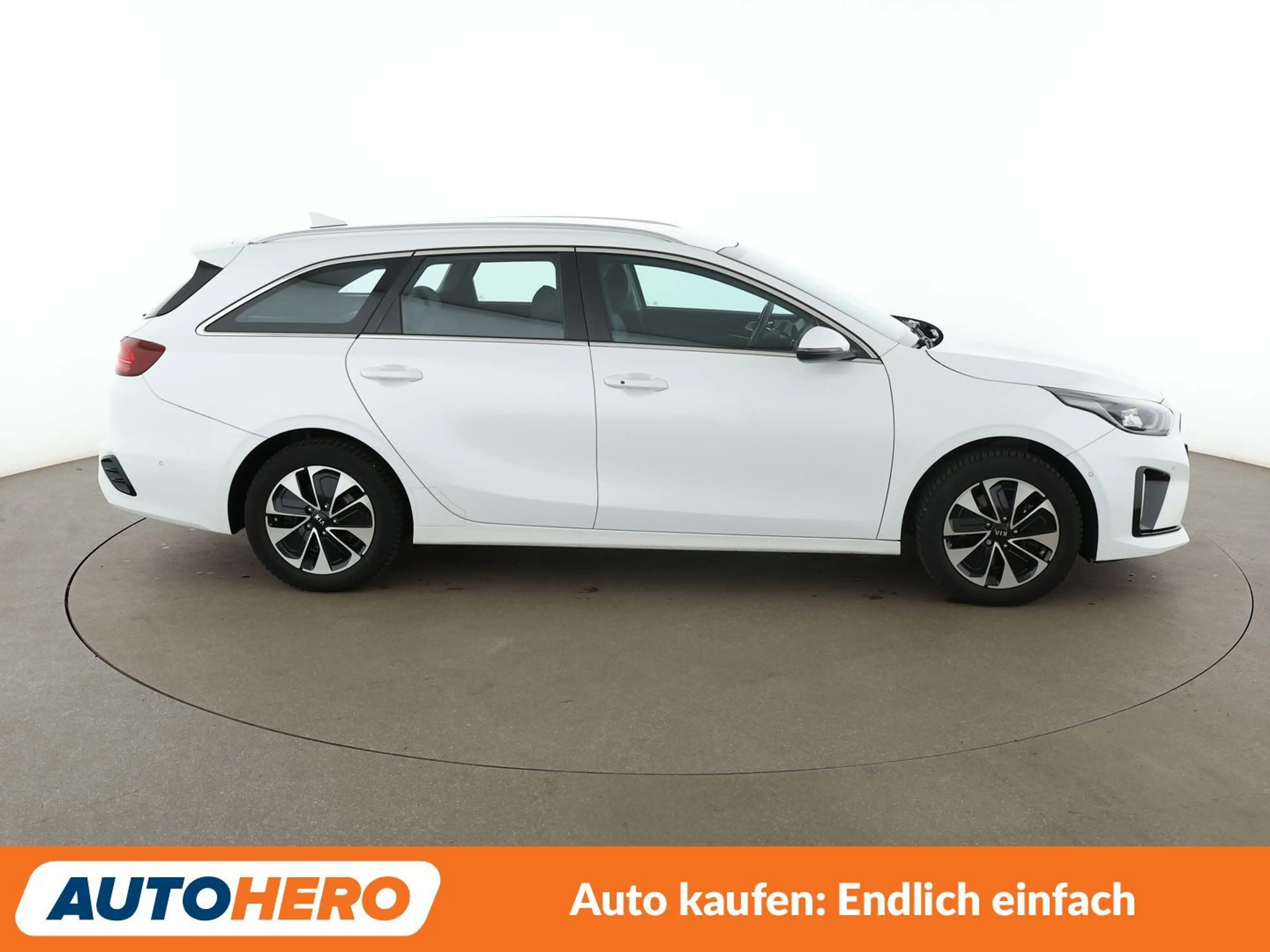 Kia Ceed / cee'd 1.6 Plug-in Hybrid Spirit Aut.*NAVI*LED*ACC*CAM* — photo 7