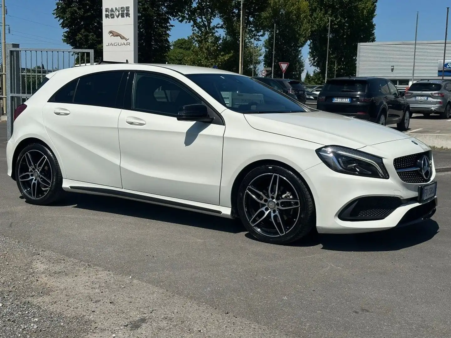 Mercedes-Benz A 180 Premium Blanc - 1