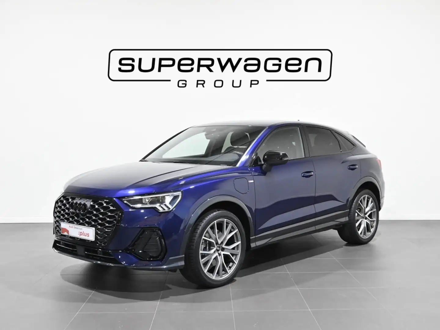 Audi Q3 Sportback 45 TFSIe Black line S-tronic Azul - 1