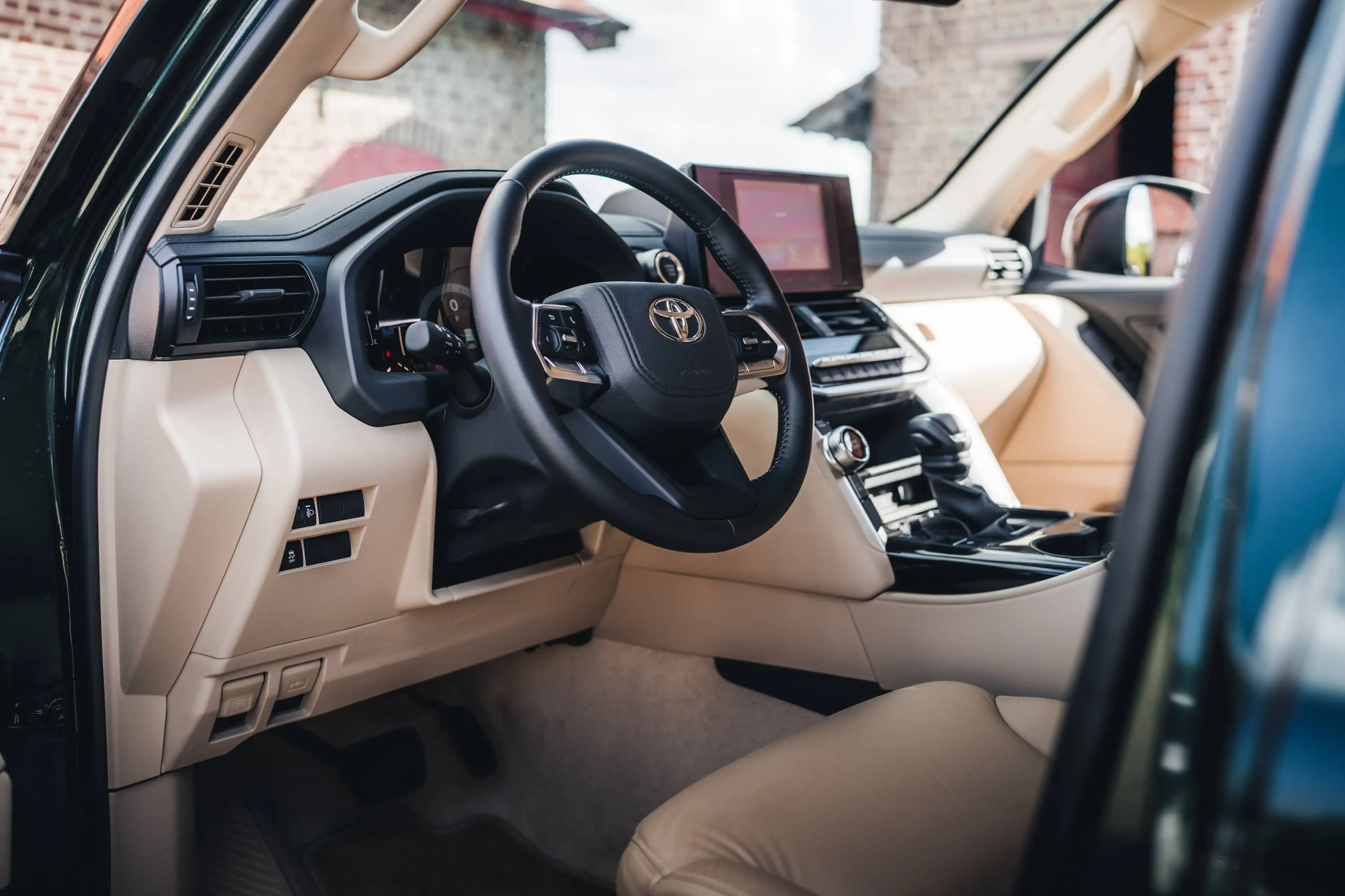 Toyota Land Cruiser 300 met Belgische registratie eu conformity — photo 9