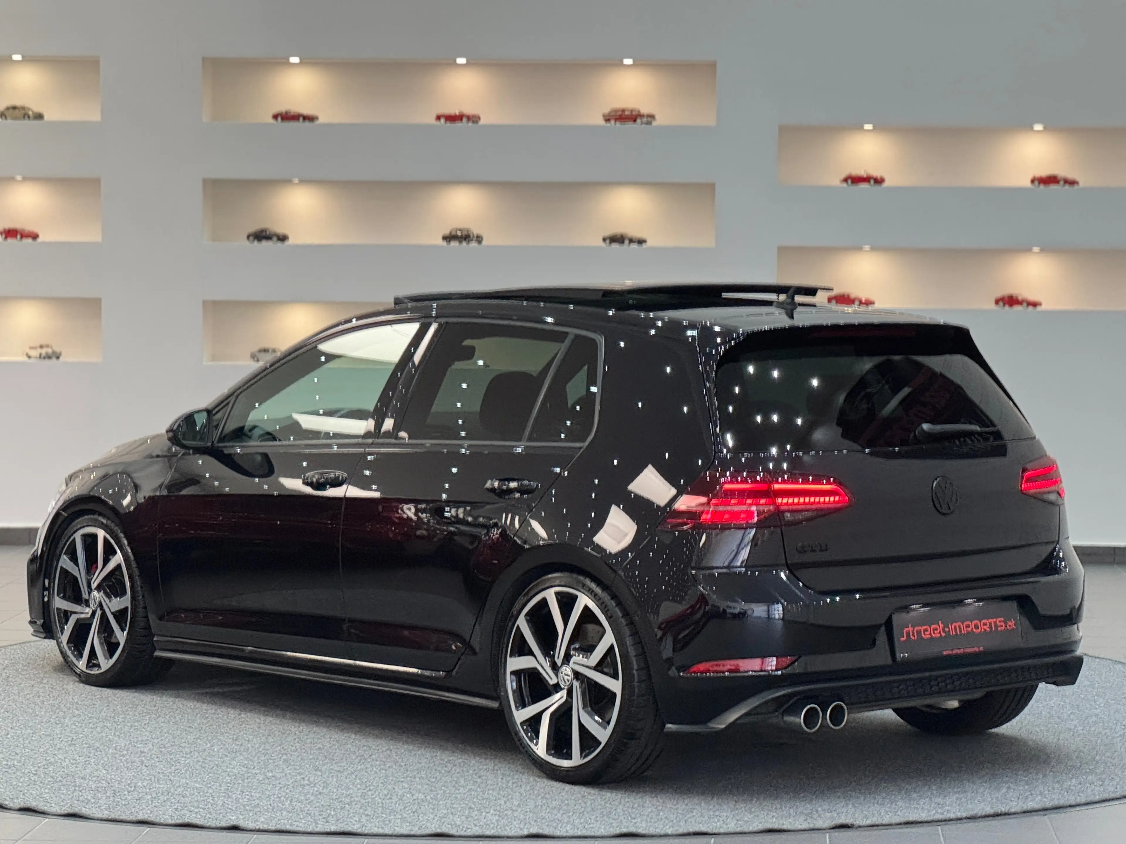 Volkswagen Golf GTD LCI Facelift *Pano*Virtual*DYNAUDIO*19Zoll — photo 3