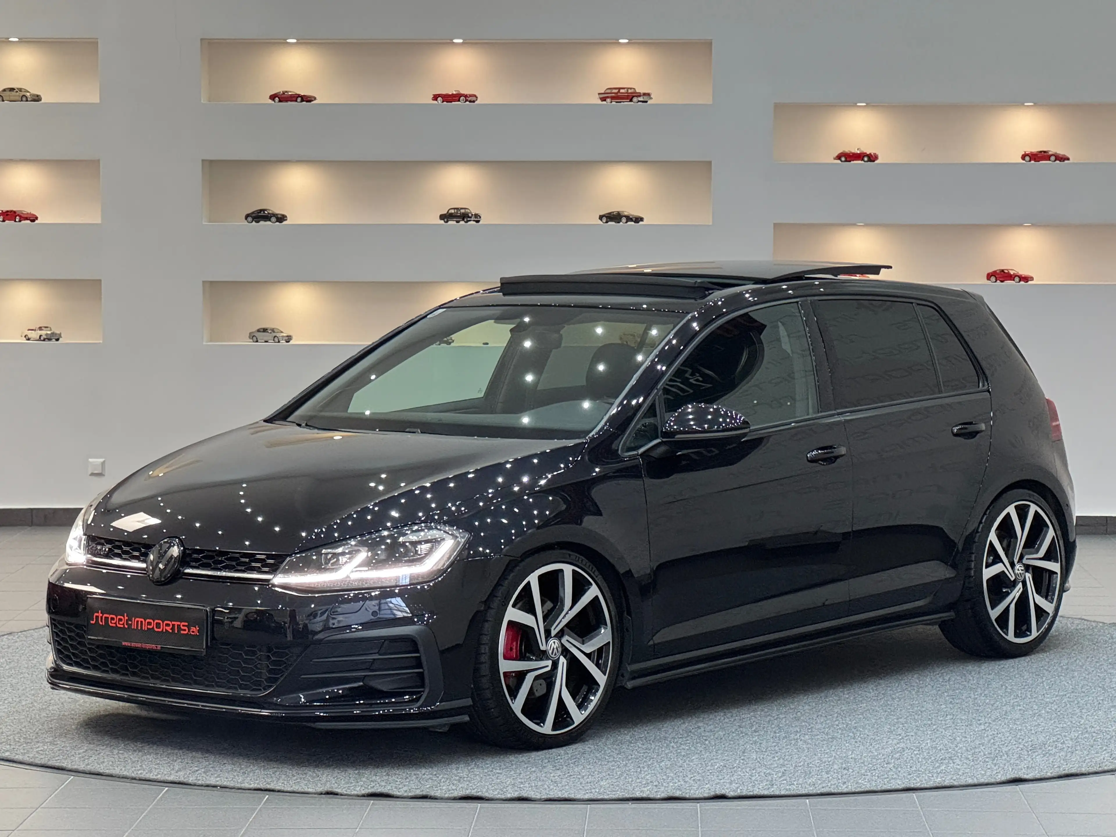 Volkswagen Golf GTD LCI Facelift *Pano*Virtual*DYNAUDIO*19Zoll