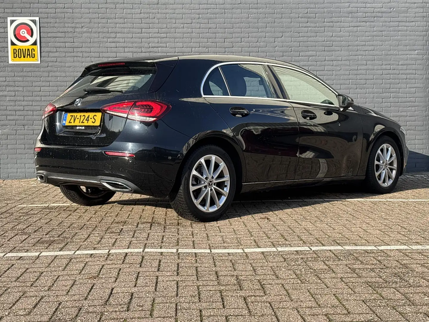 Mercedes-Benz A 180 d Launch Edition Premium Plus Aut. | € 11.950,- NE Zwart - 2