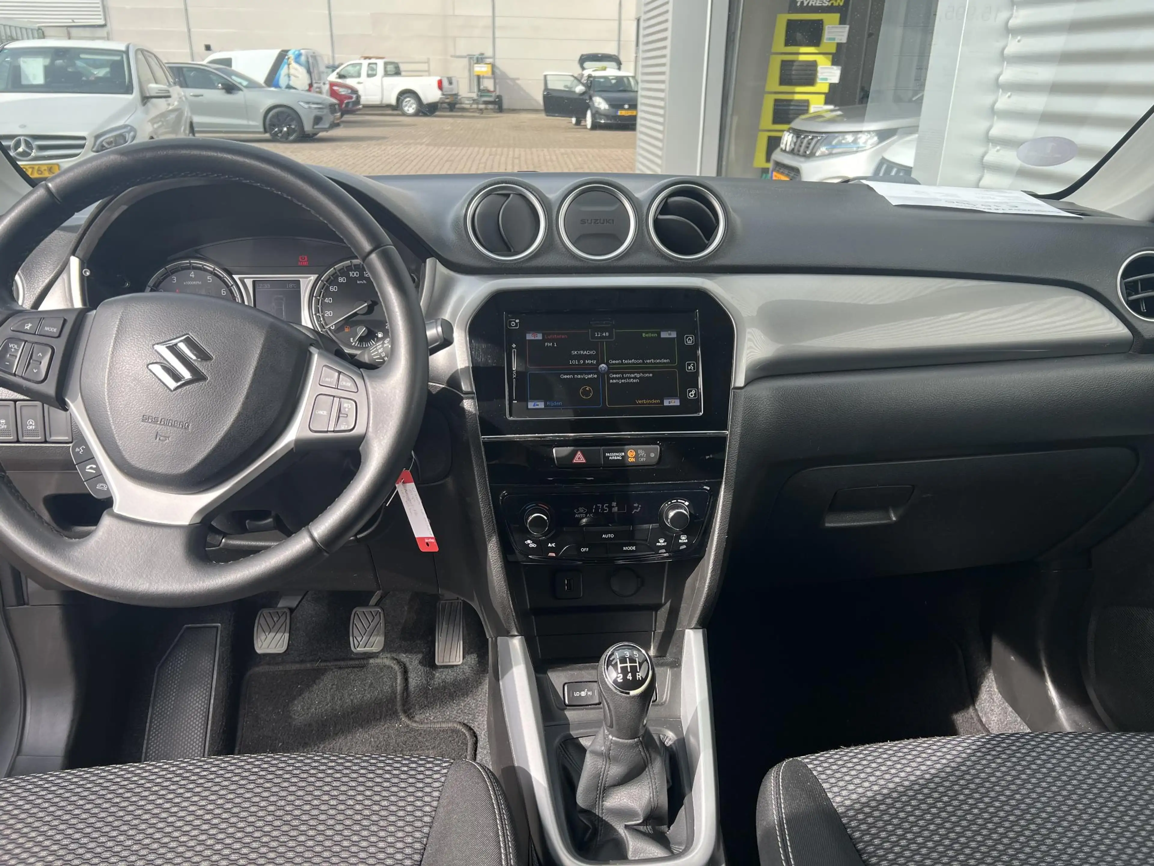 Suzuki Vitara 1.6 Exclusive — photo 6