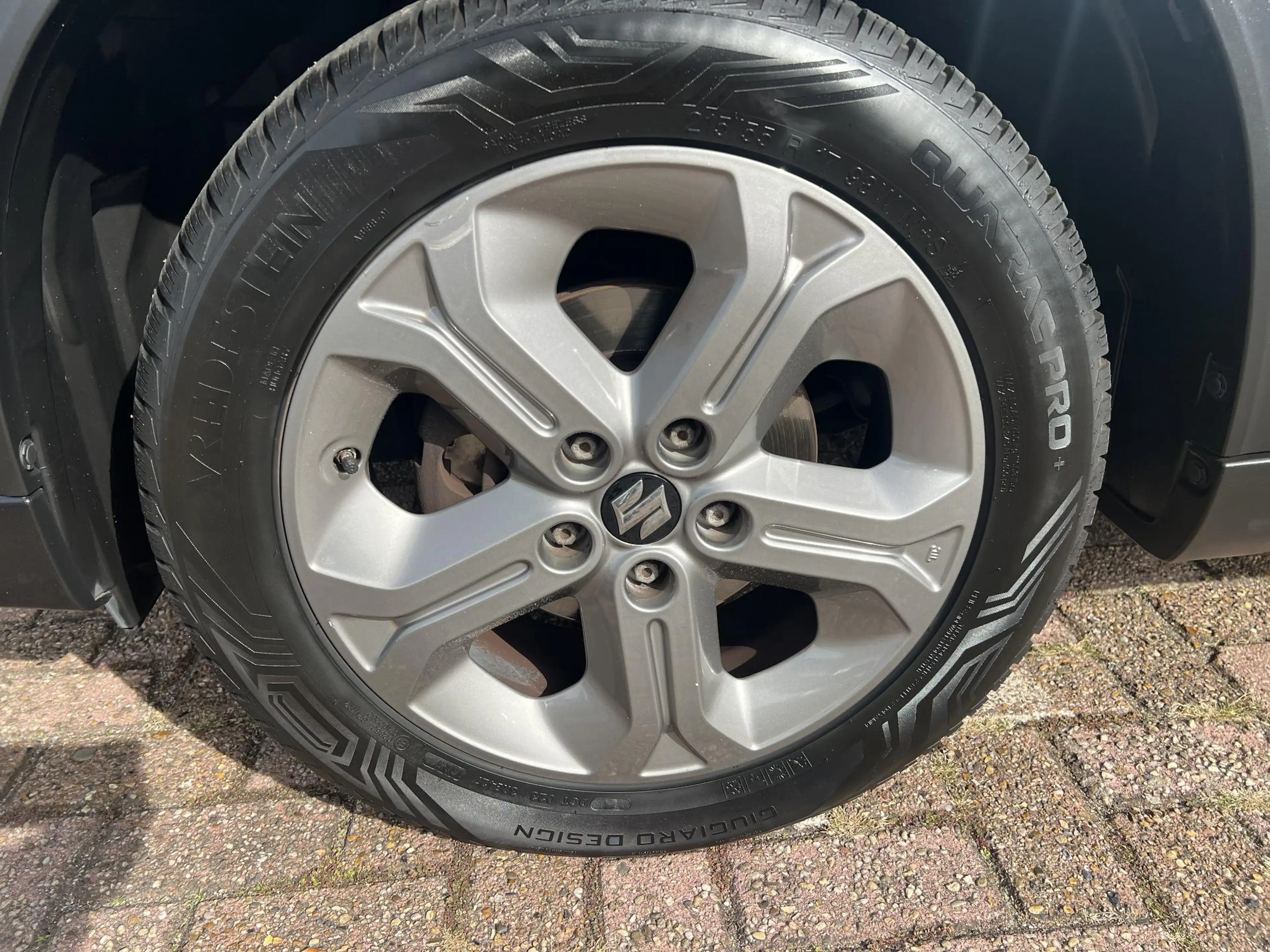 Suzuki Vitara 1.6 Exclusive — photo 8