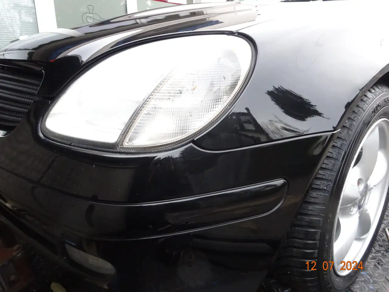 Mercedes-Benz SLK 230