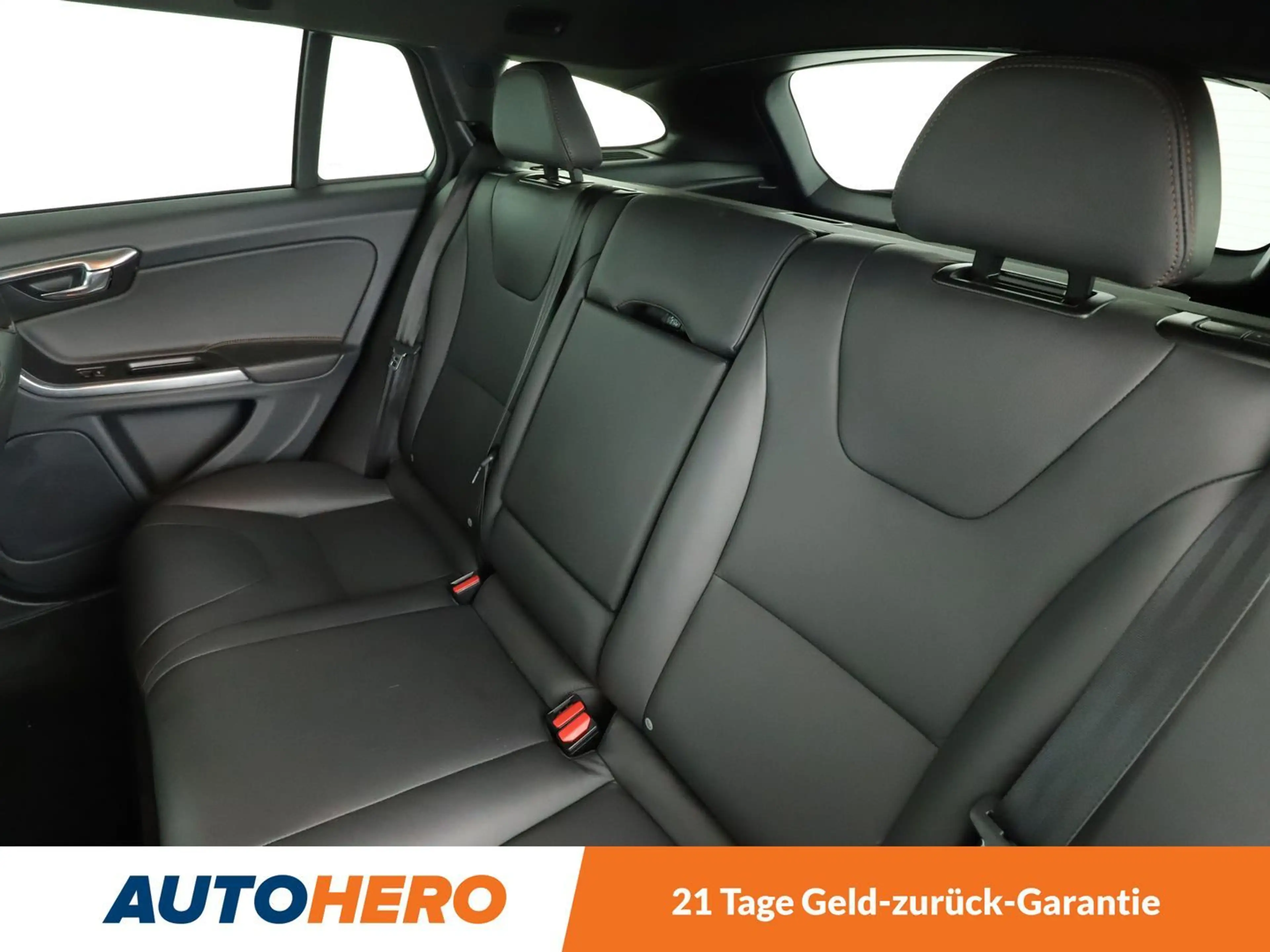Volvo V60 Cross Country 2.4 D4 Pro AWD Aut.*NAVI*PDC*TEMPO*SHZ* — photo 14