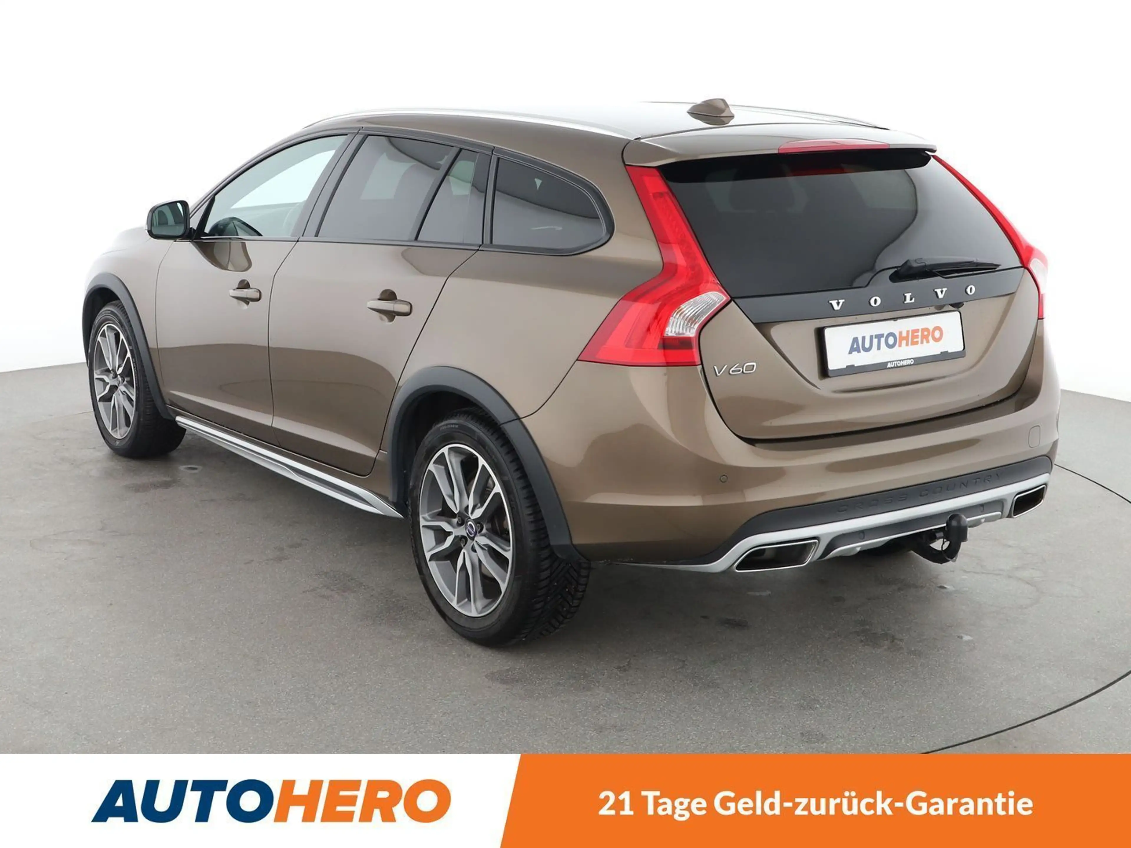 Volvo V60 Cross Country 2.4 D4 Pro AWD Aut.*NAVI*PDC*TEMPO*SHZ* — photo 4
