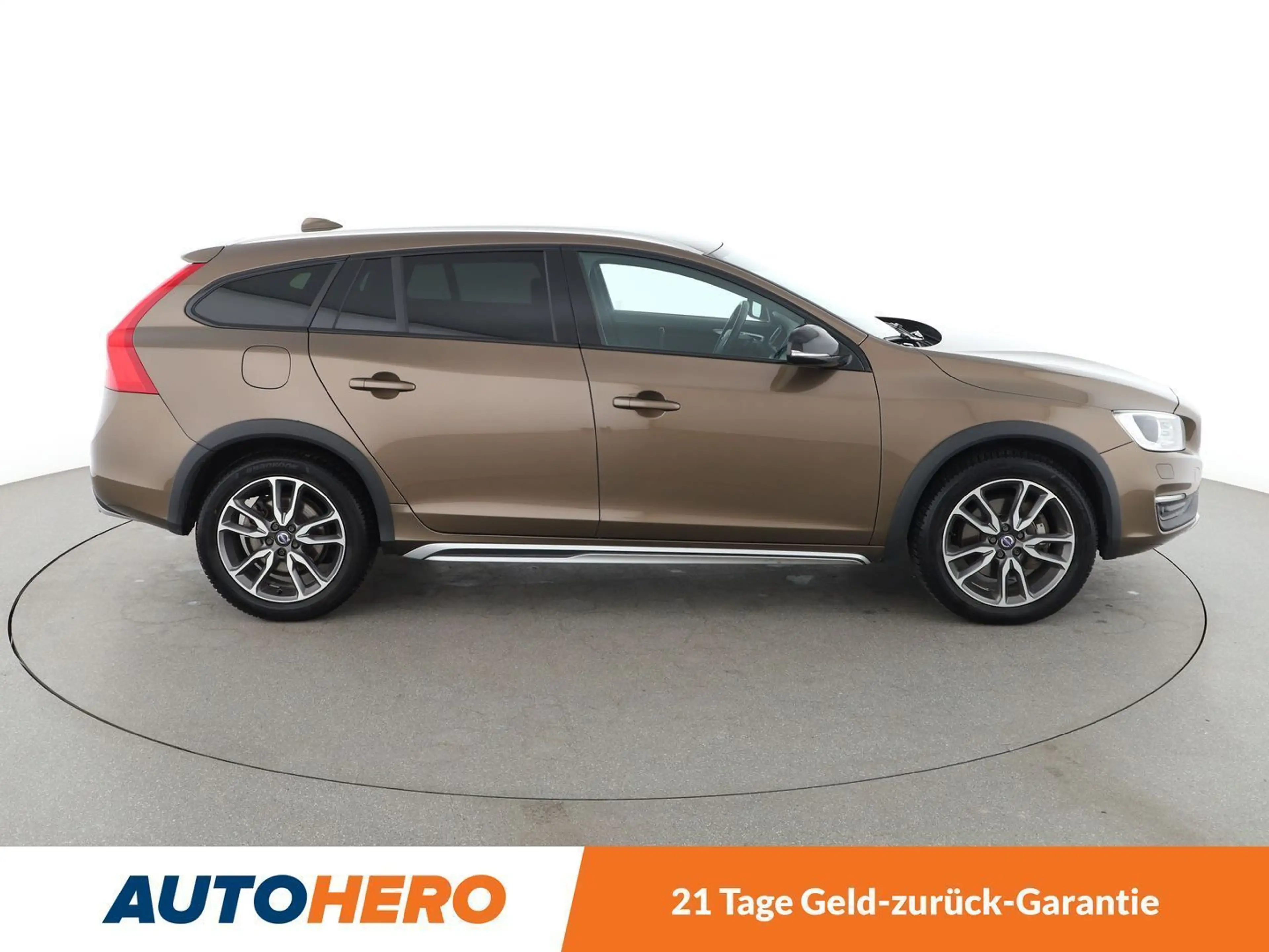Volvo V60 Cross Country 2.4 D4 Pro AWD Aut.*NAVI*PDC*TEMPO*SHZ* — photo 7