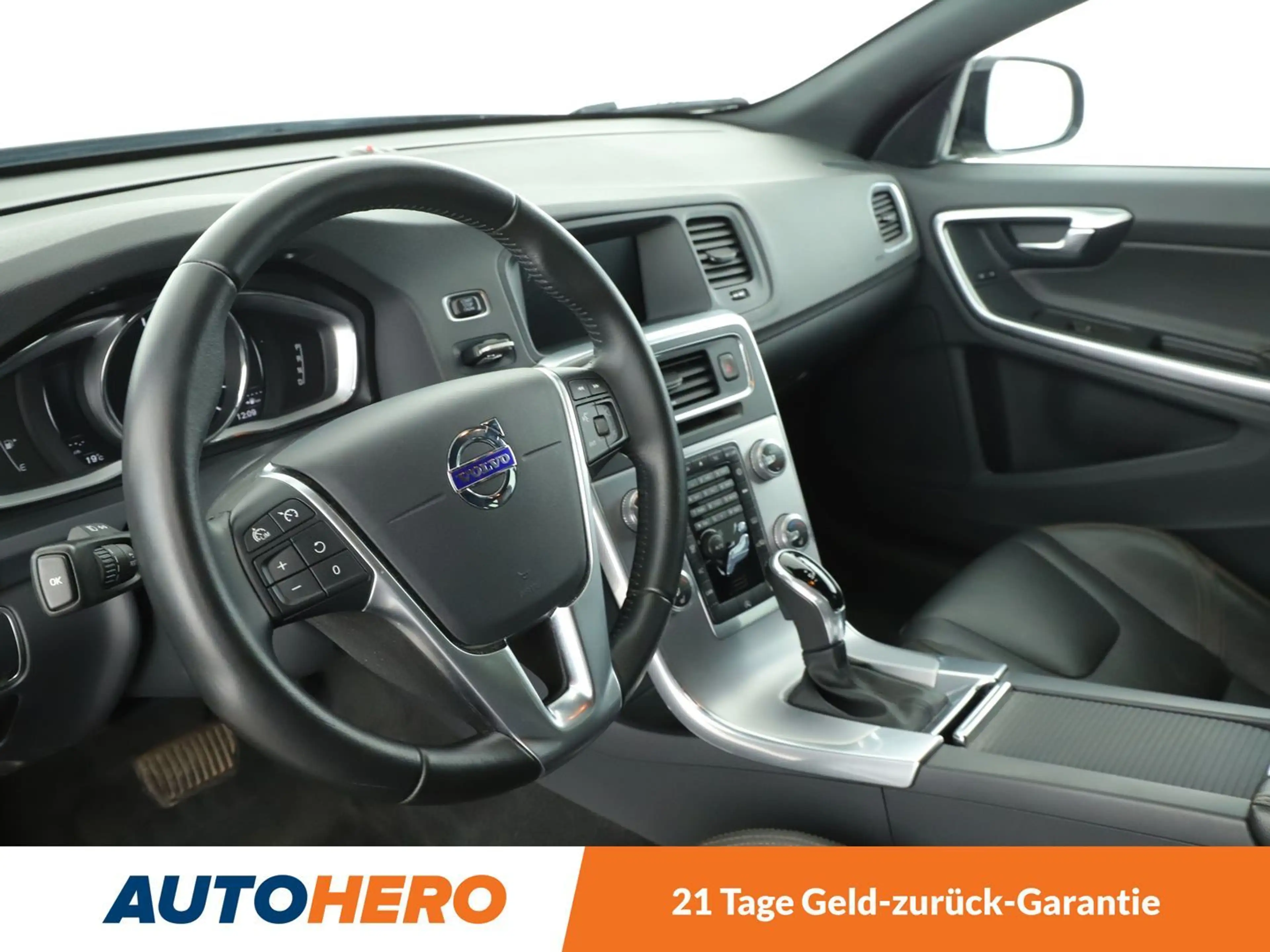 Volvo V60 Cross Country 2.4 D4 Pro AWD Aut.*NAVI*PDC*TEMPO*SHZ* — photo 11