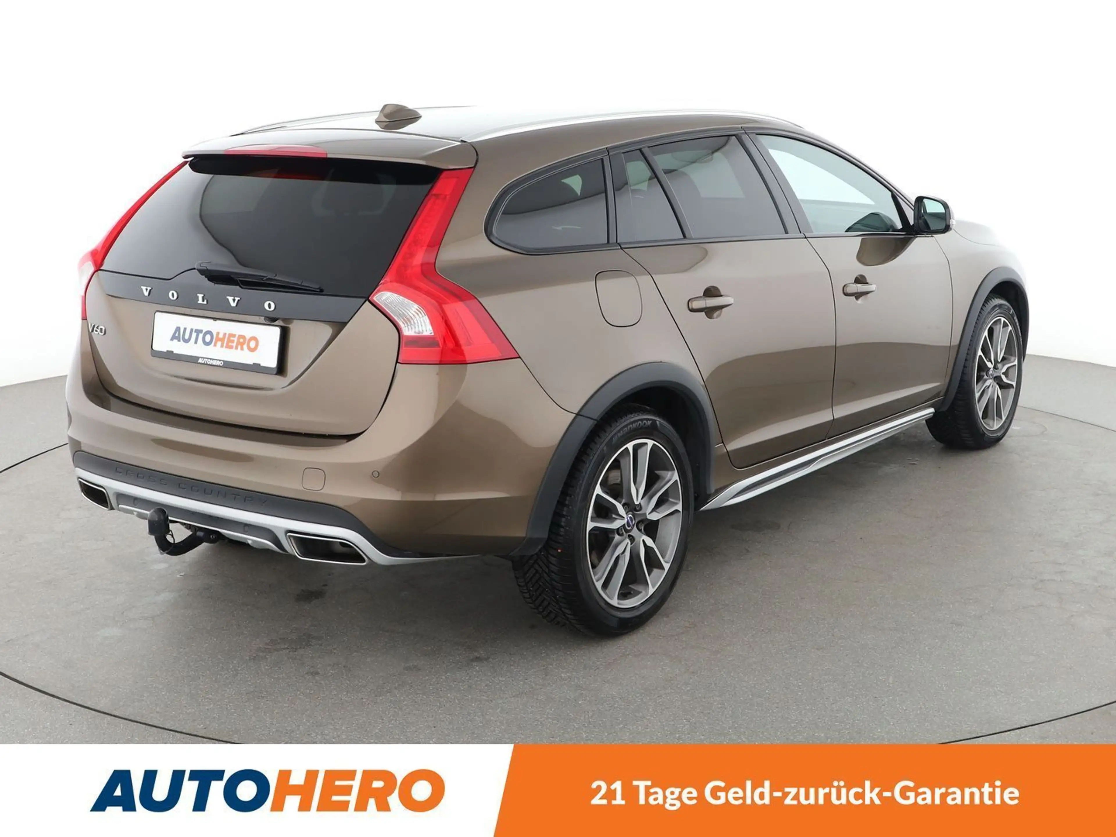 Volvo V60 Cross Country 2.4 D4 Pro AWD Aut.*NAVI*PDC*TEMPO*SHZ* — photo 6