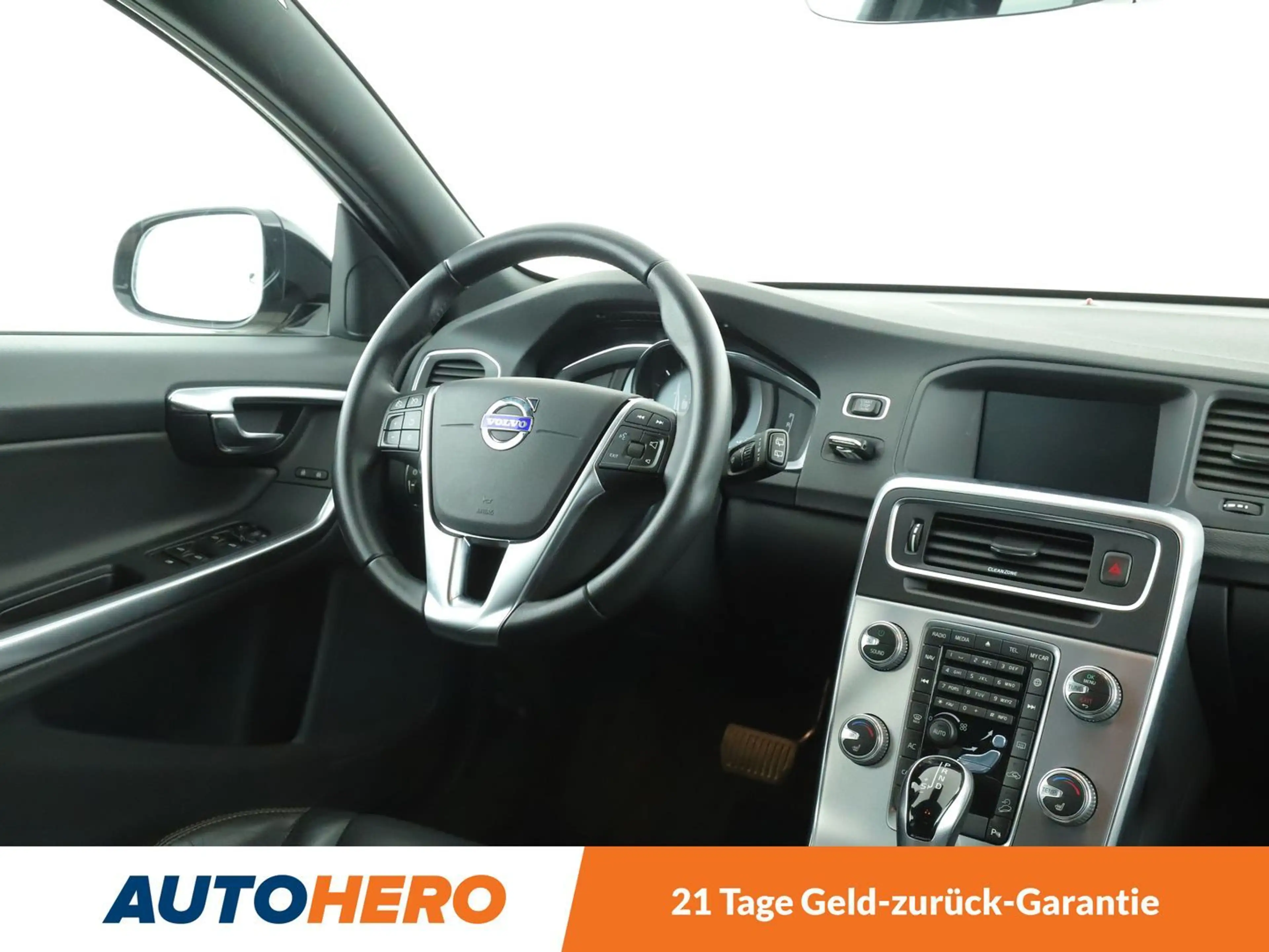 Volvo V60 Cross Country 2.4 D4 Pro AWD Aut.*NAVI*PDC*TEMPO*SHZ* — photo 13