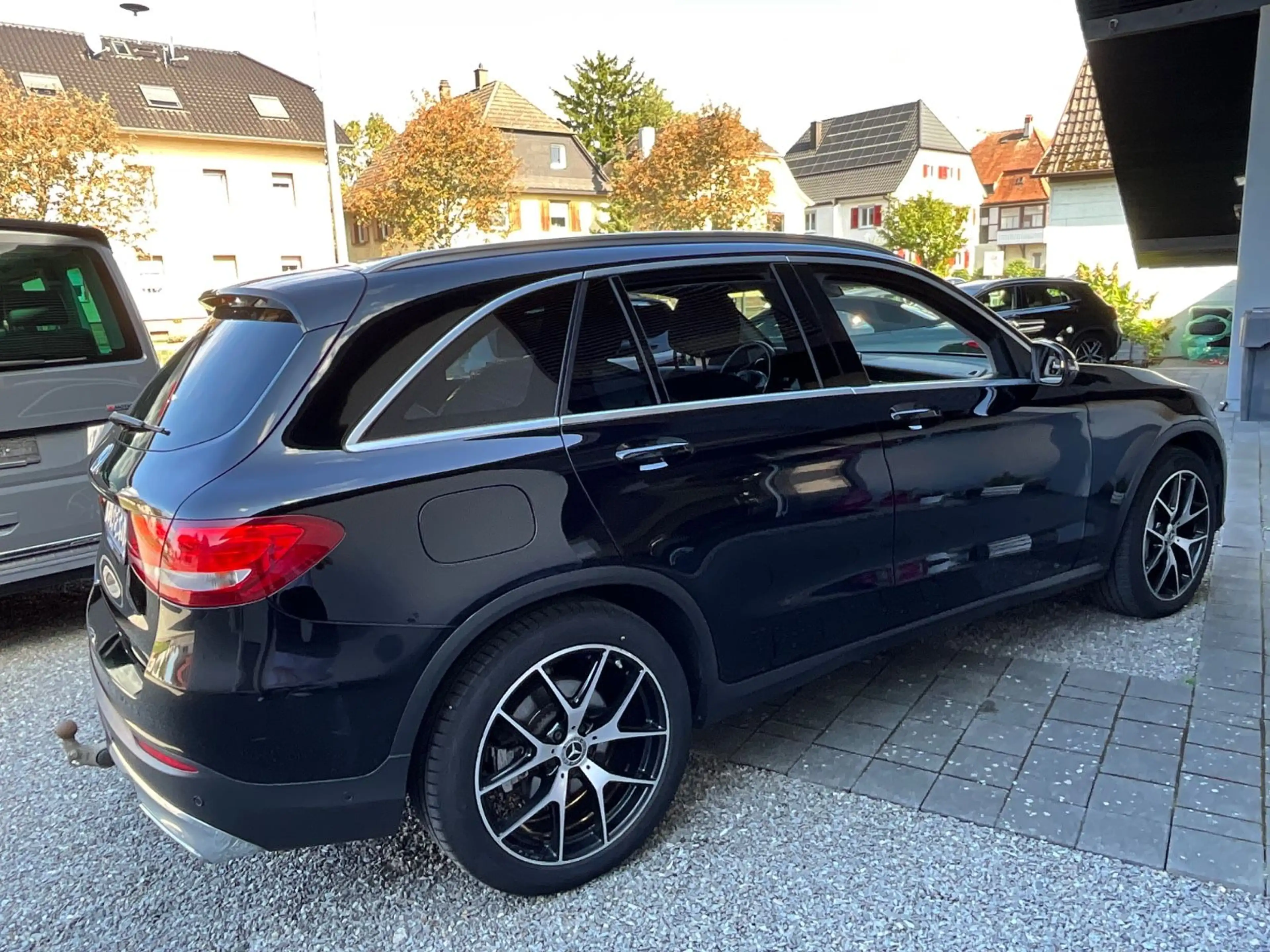Mercedes-Benz GLC 250 d 4Matic Pano Standheizung AHK — photo 8