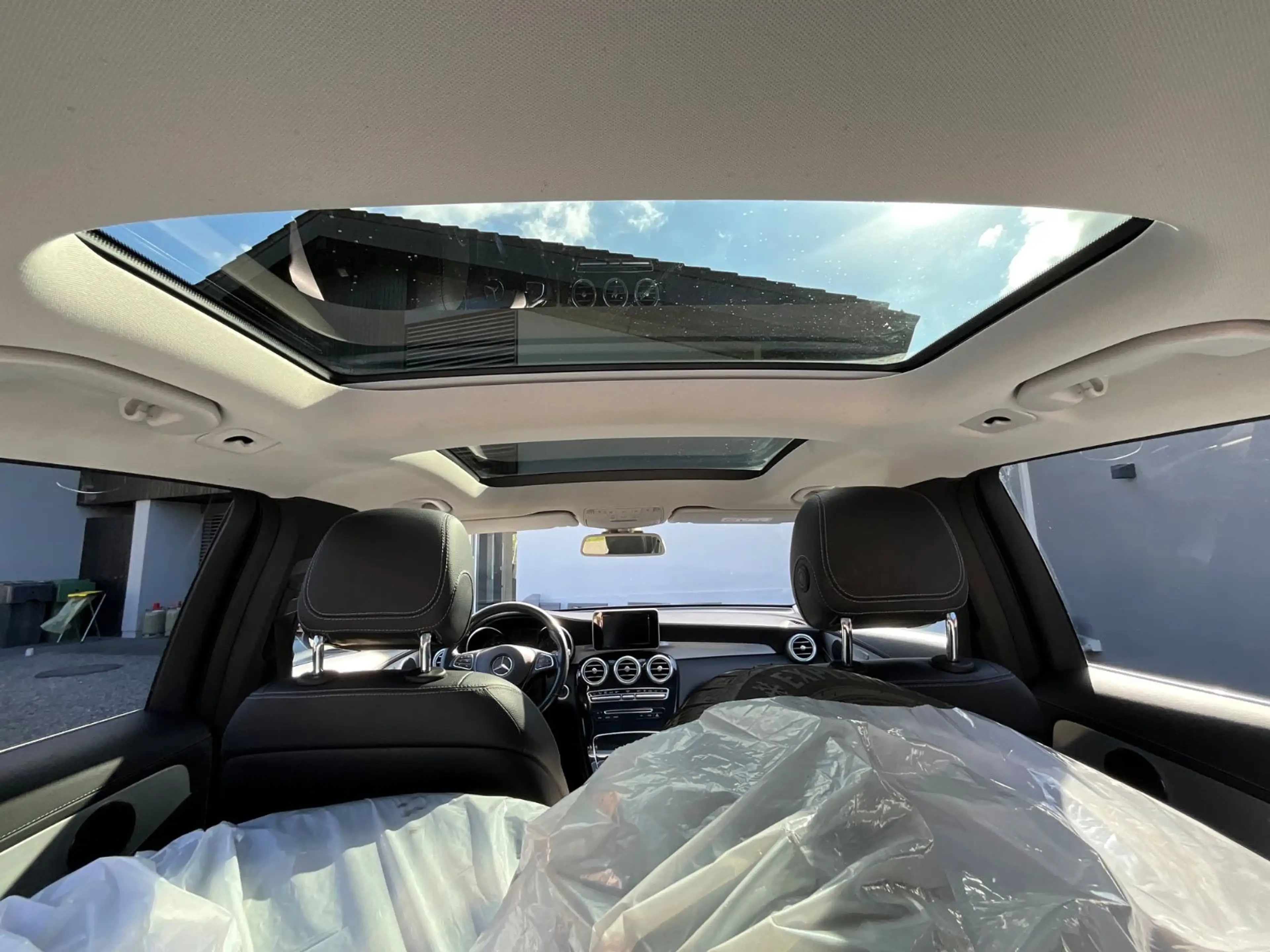 Mercedes-Benz GLC 250 d 4Matic Pano Standheizung AHK — photo 11