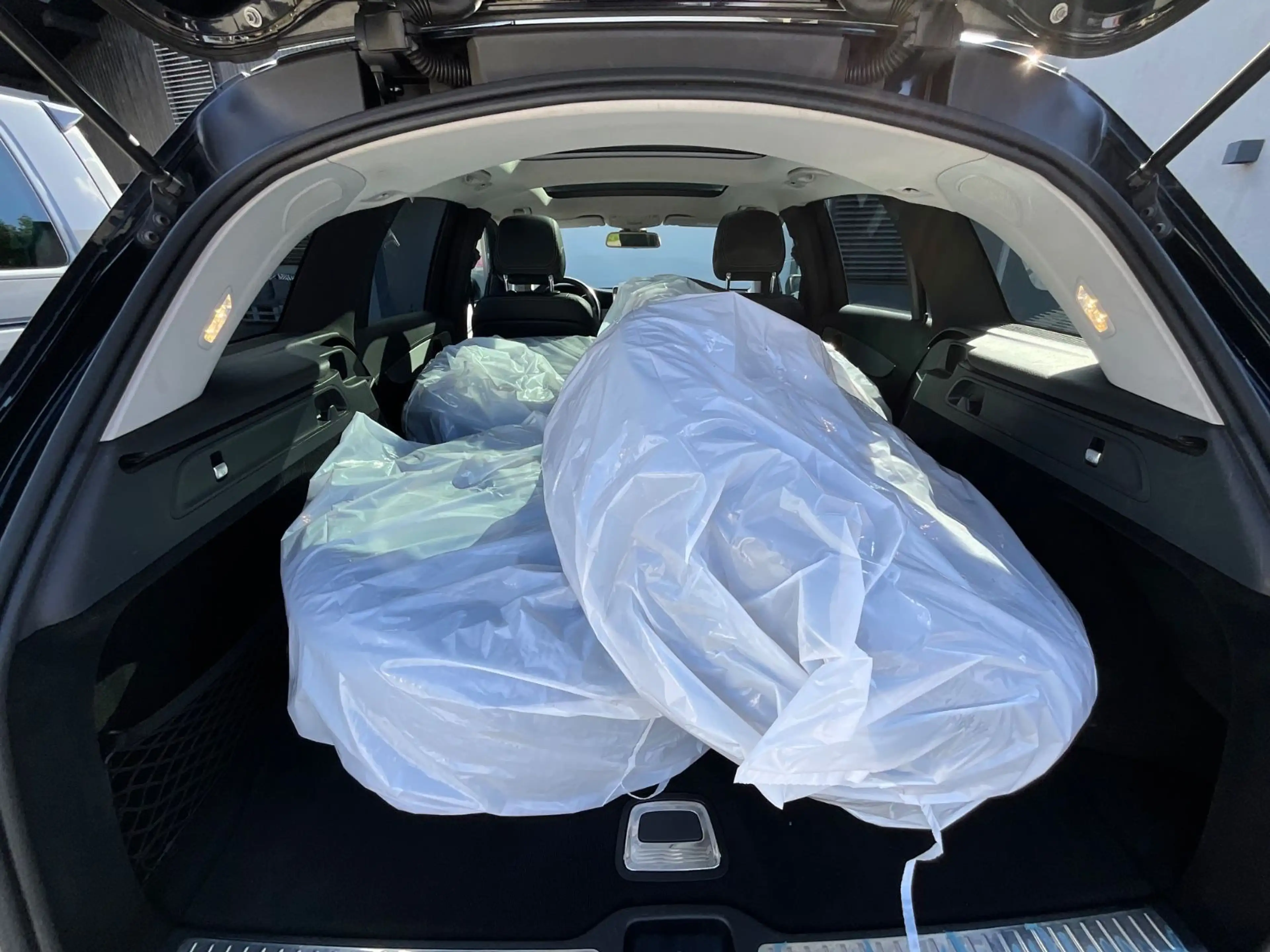Mercedes-Benz GLC 250 d 4Matic Pano Standheizung AHK — photo 15