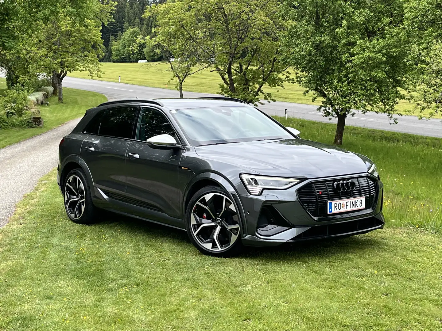 Audi e-tron quattro 95kWh S, 21 Zoll, Werksgarantie, - 1