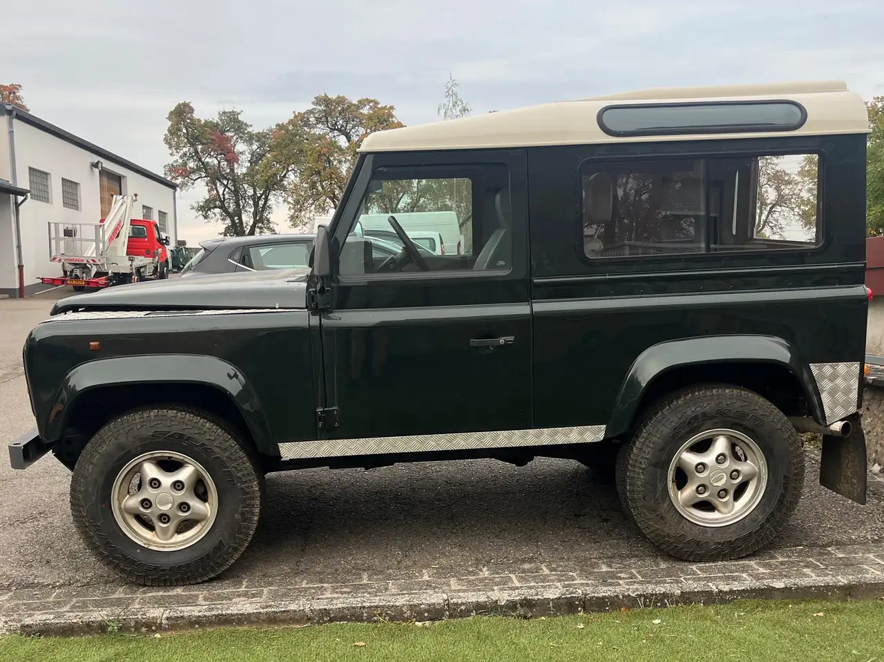 Land Rover Defender 90 Tdi, foto 1
