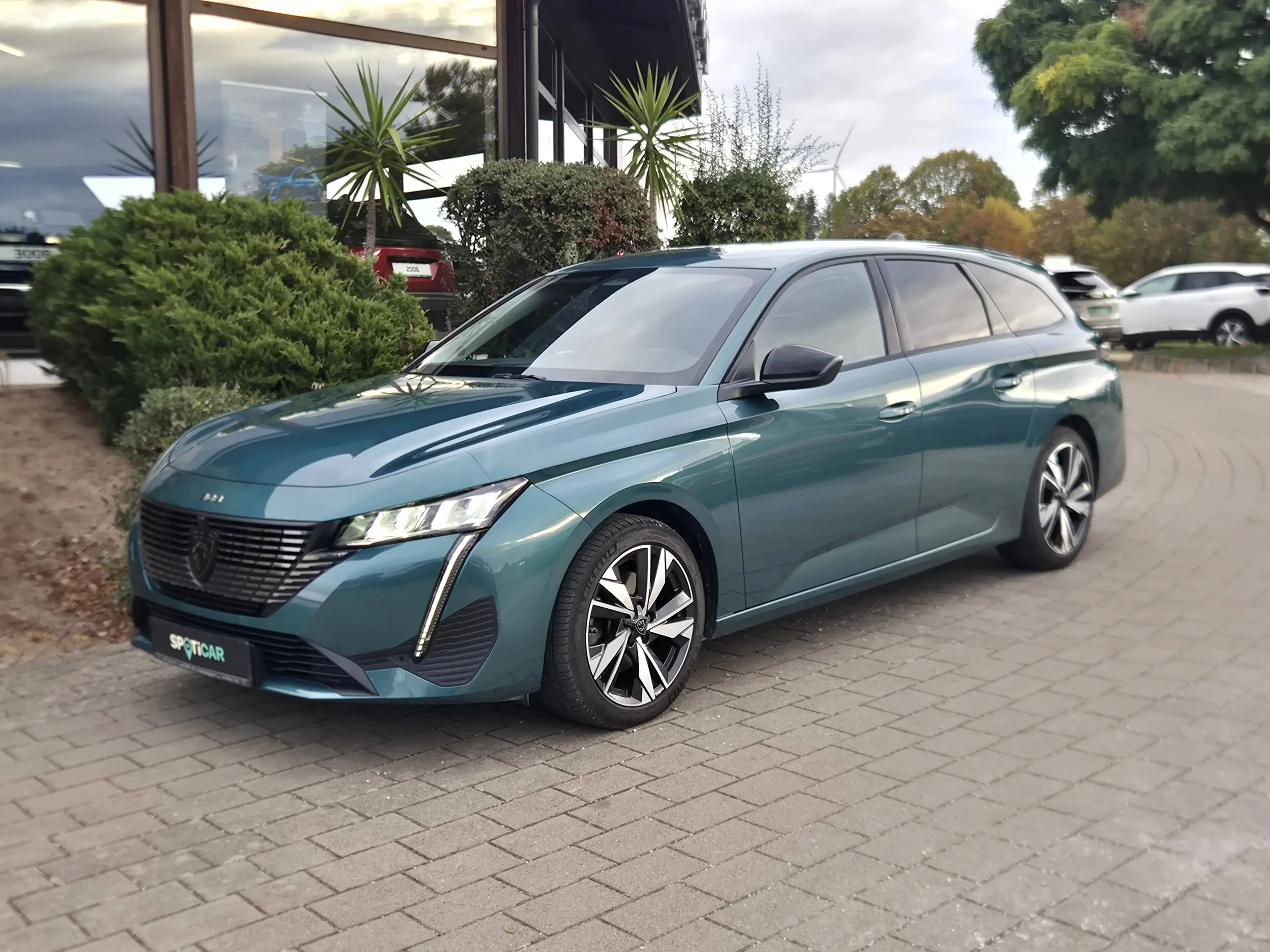 Peugeot 308 308 SW Allure PureTech 130 EAT8 - Automatik/1.Hand/Sitzheizung/Anhängerkupplung — photo 2
