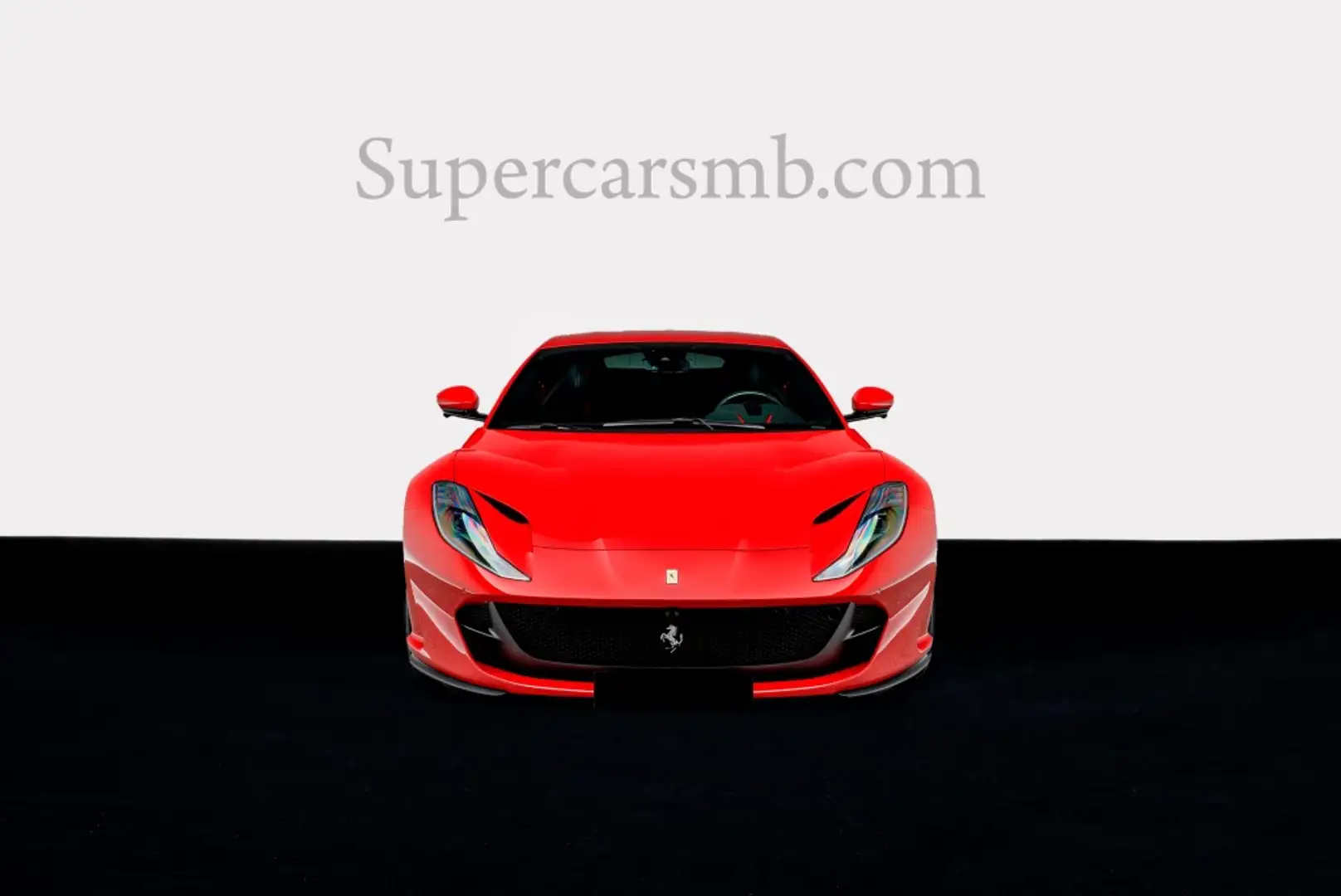 Ferrari 812 Superfast Rojo - 2