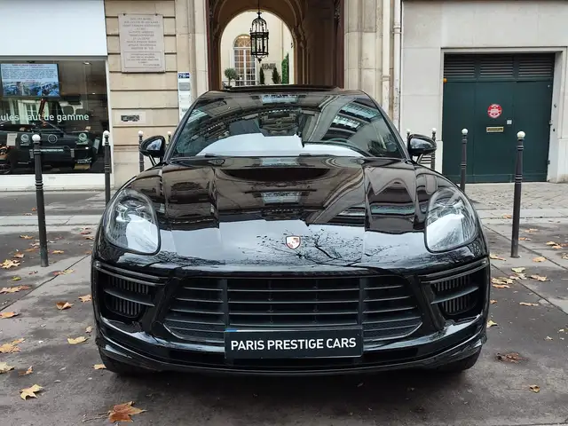Porsche Macan view 2