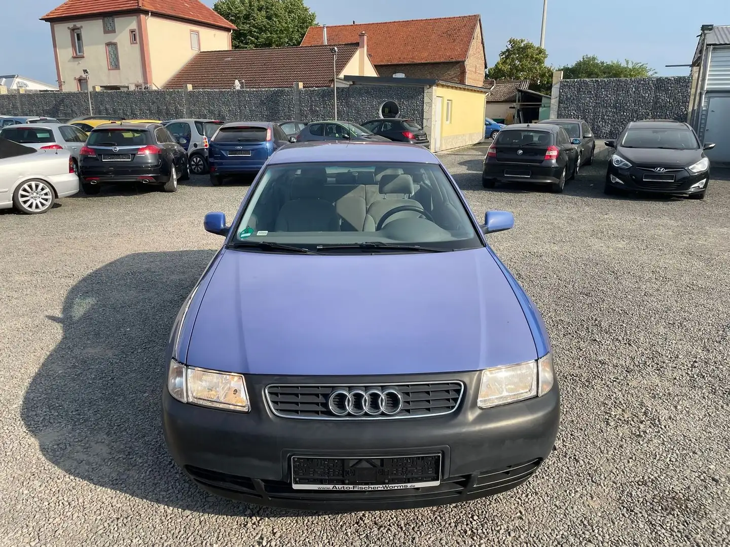 Audi A3 1.8 Ambiente  HU neu !!! Синій - 2