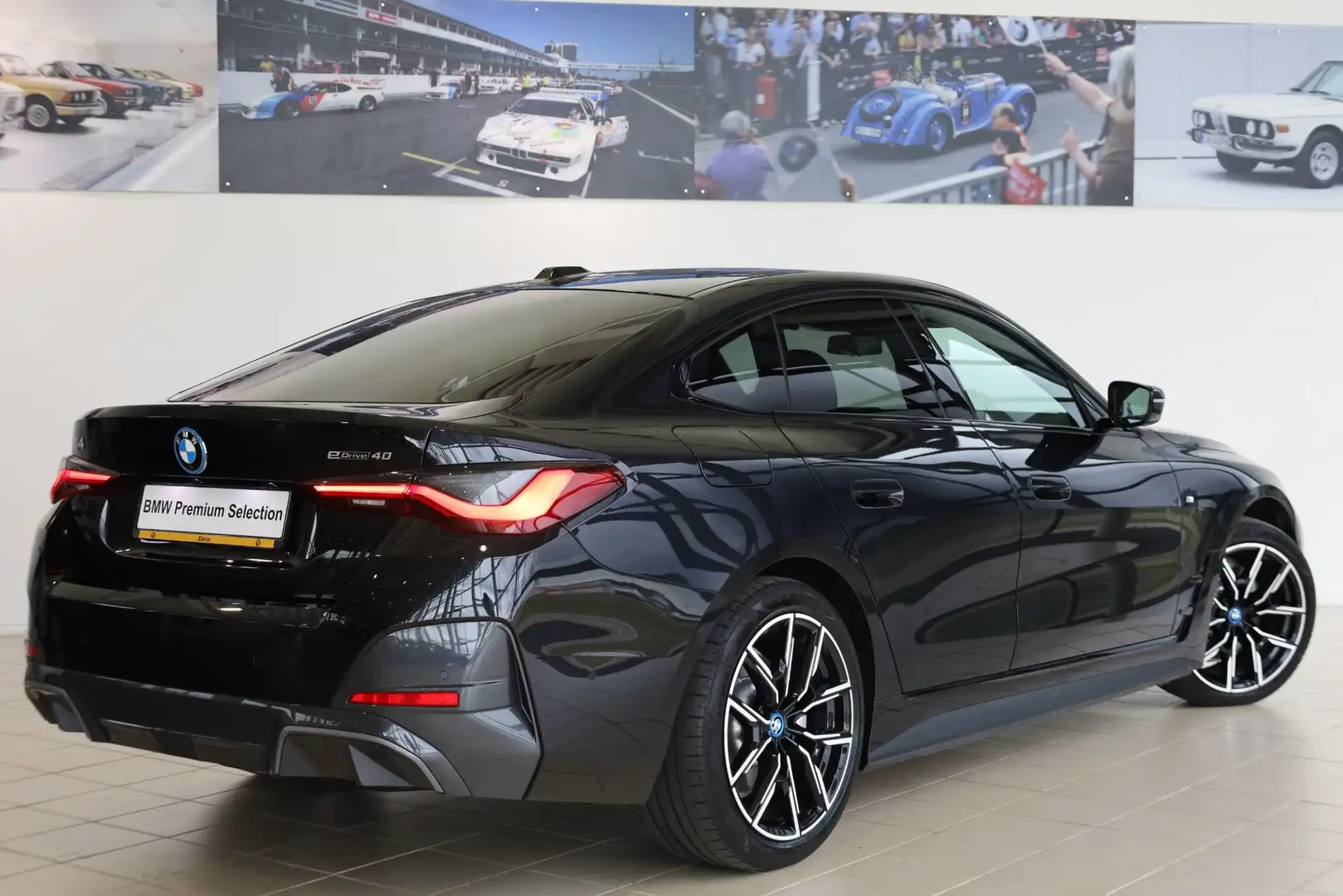 BMW i4 eDrive40 High Executive | M Sportpakket "| 19'' | Schwarz - 2