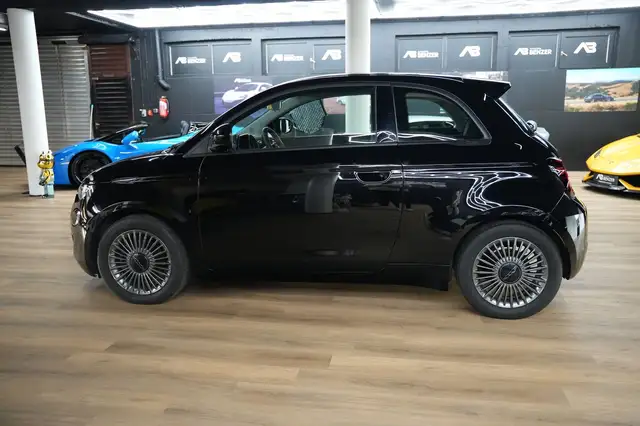 Fiat 500 view 11