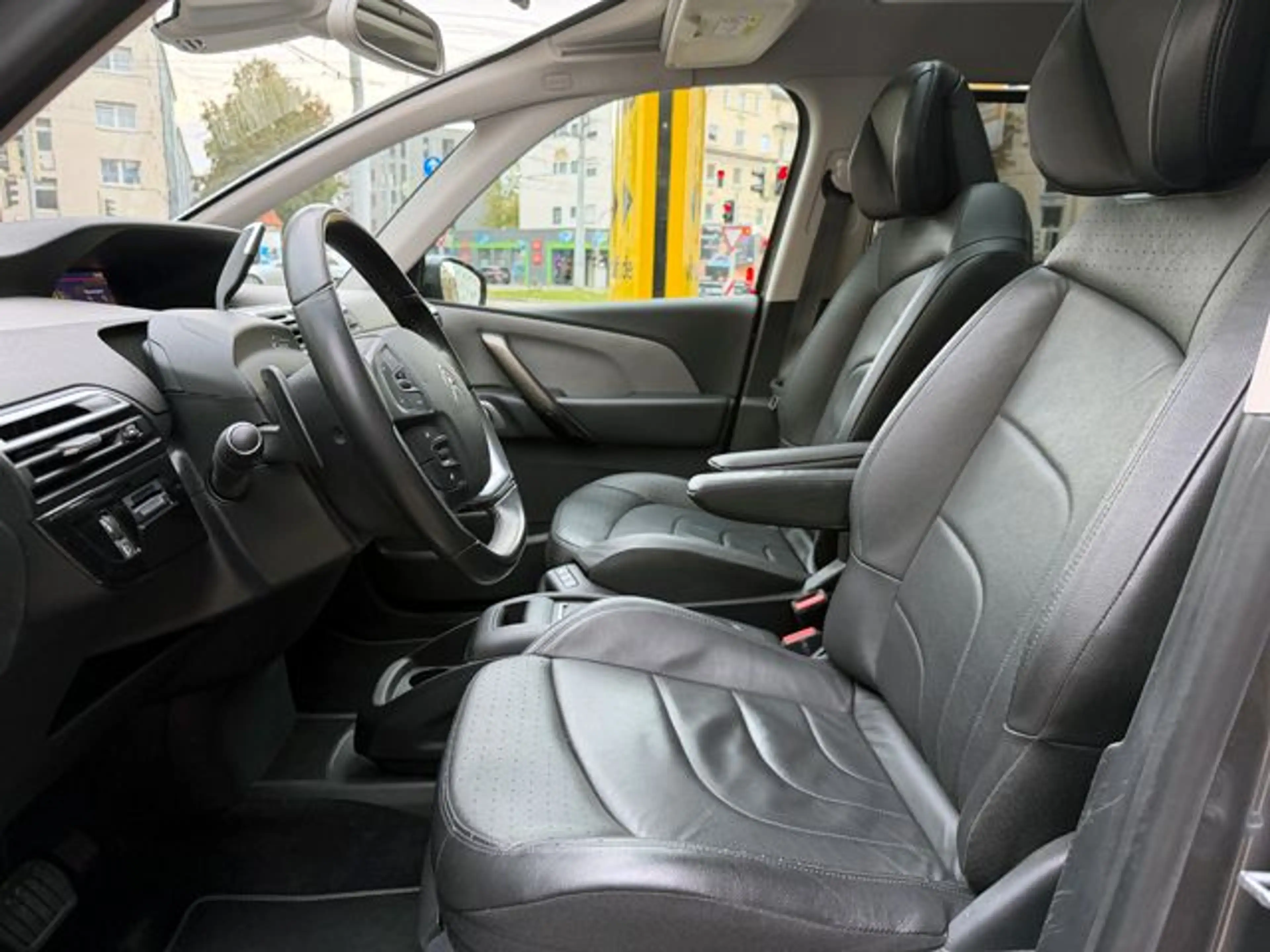 Citroen Grand C4 Picasso Grand Spacetourer Navi/ACC/Xenon/Leder/RFK/Pan — photo 4