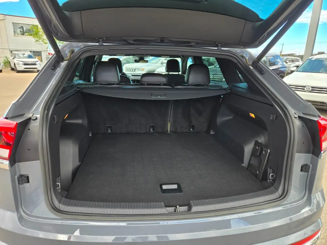 Volkswagen Atlas снимка Volkswagen Atlas