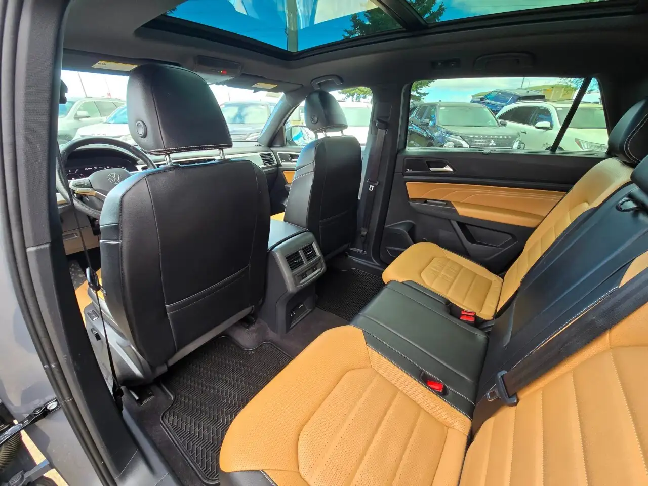 Volkswagen Atlas снимка Volkswagen Atlas