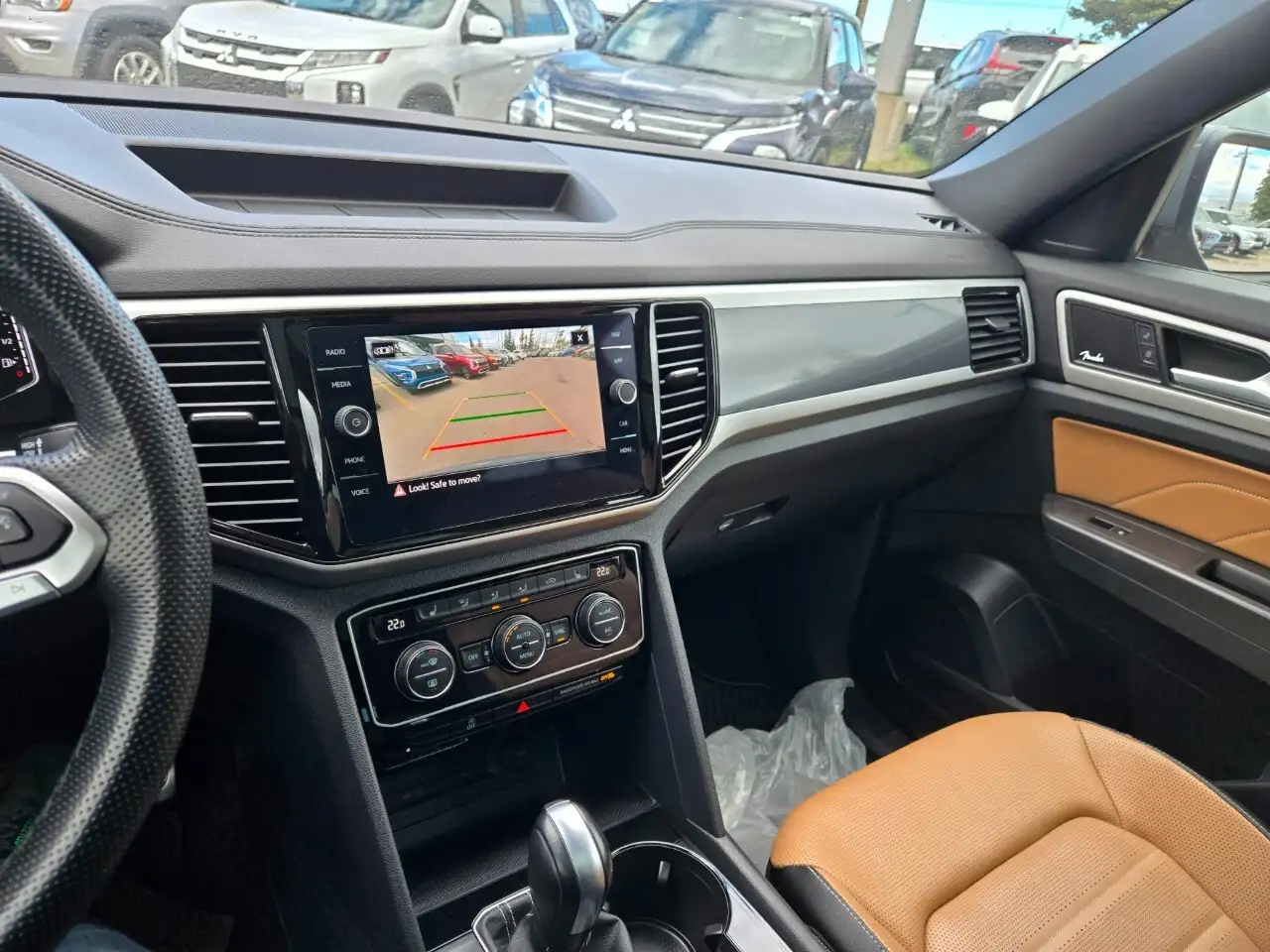Volkswagen Atlas снимка Volkswagen Atlas