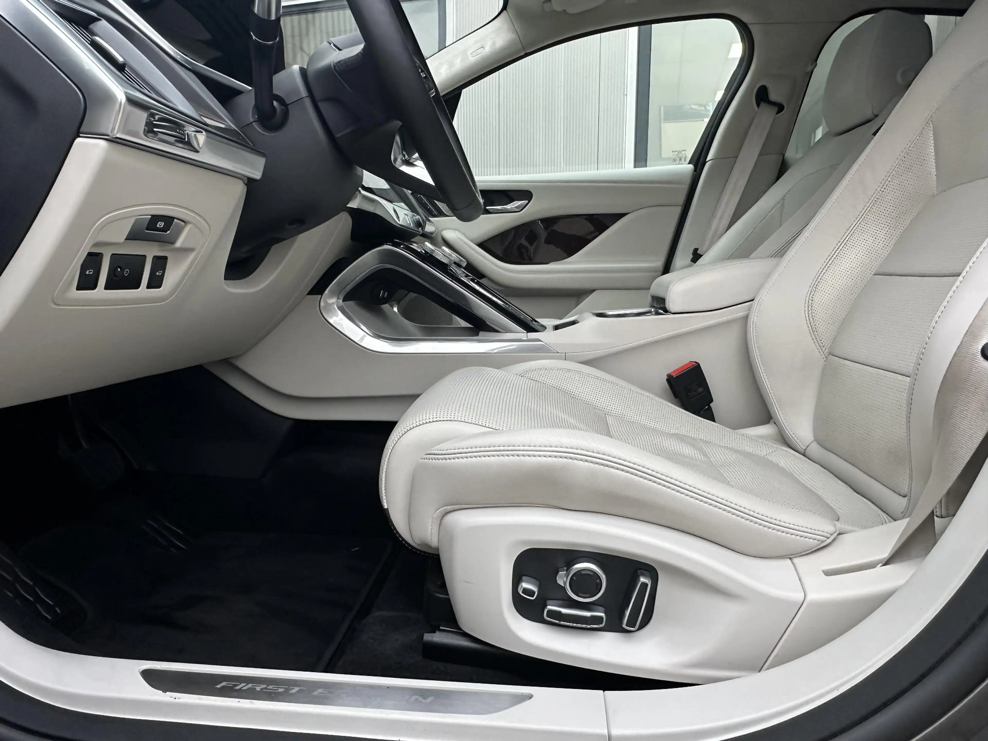 Jaguar I-Pace EV400 First Edition 90 kWh |360° Camera|Pano-dak|S — photo 5