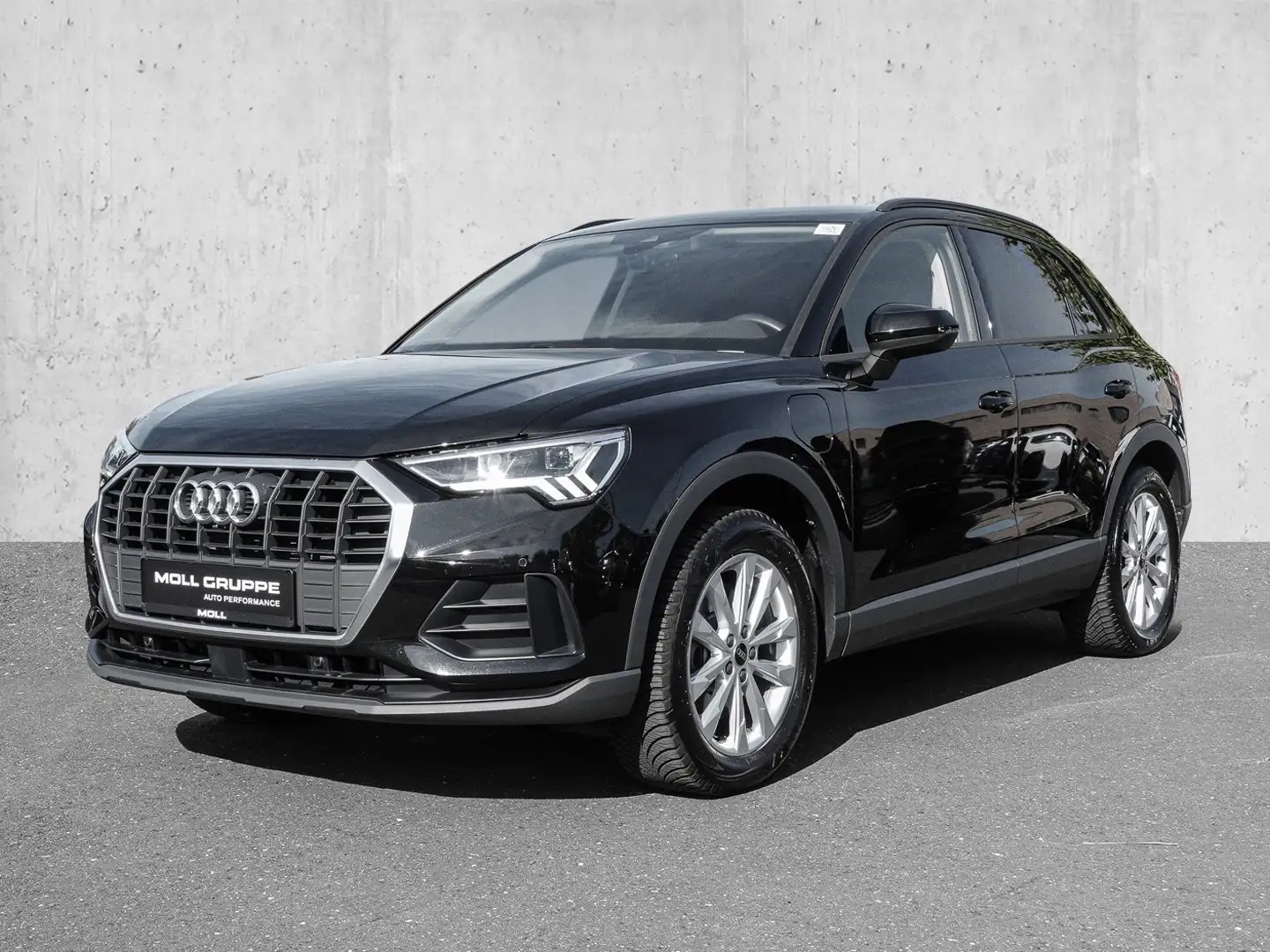 Audi Q3 45 TFSI e S tronic Schwarz - 2