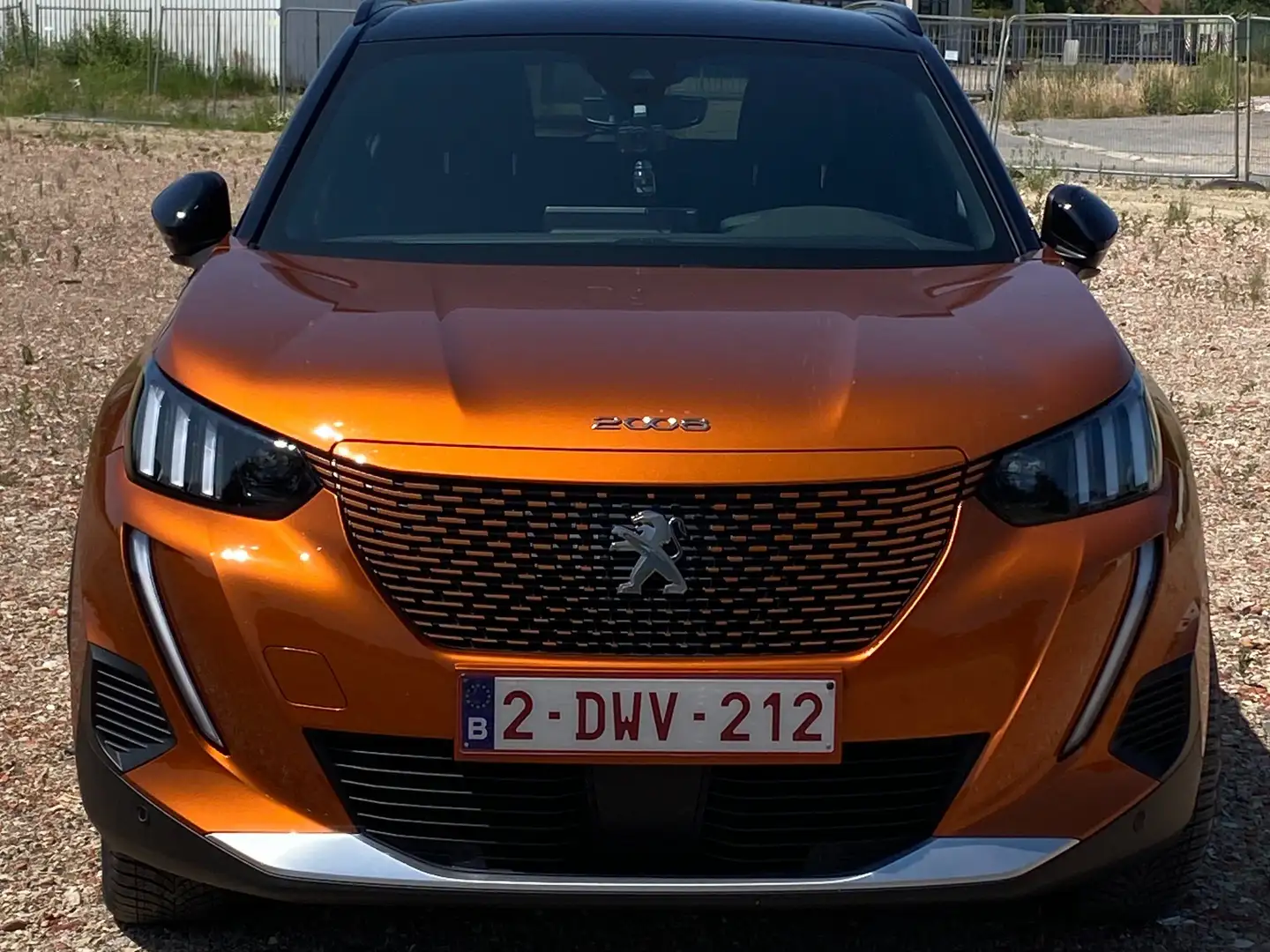 Peugeot e-2008 2008 Elektro 136 GT Orange - 1