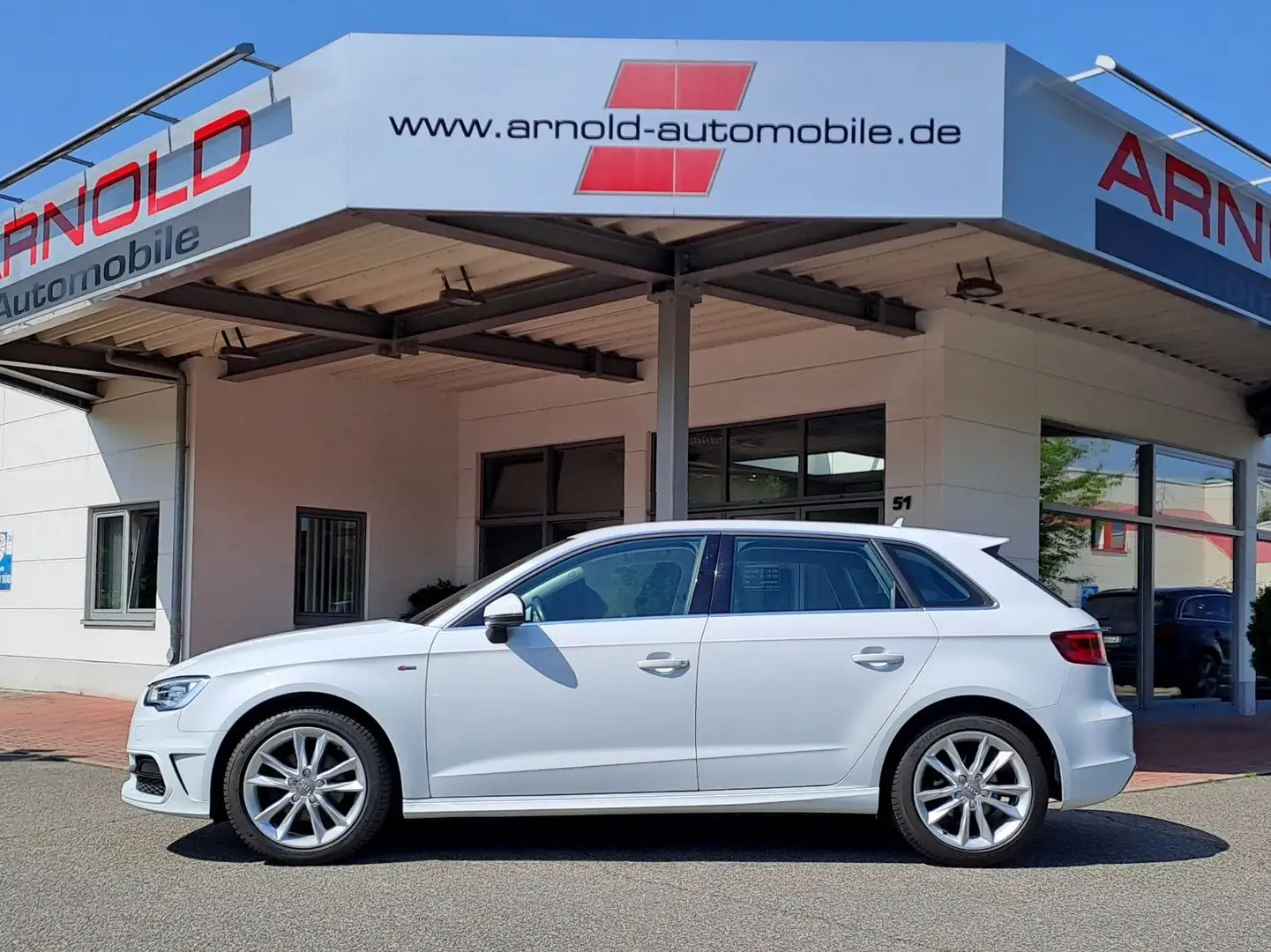 Audi A3 Sportback 1.2 TFSI S line  (1. Hand, Xenon) Weiß - 1