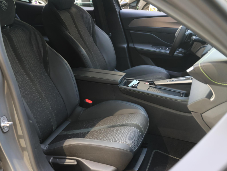 Peugeot 408 GT Hybrid 145 pk Automaat | 360' Camera | Dodehoek — photo 12
