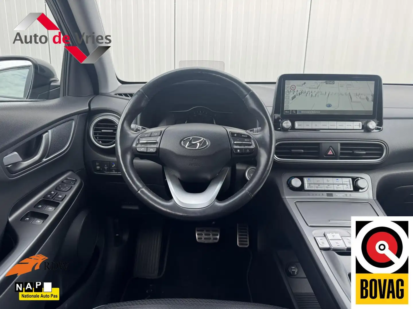 Hyundai KONA EV Premium 64 kWh|Navi|NL-Auto|LED Grijs - 2