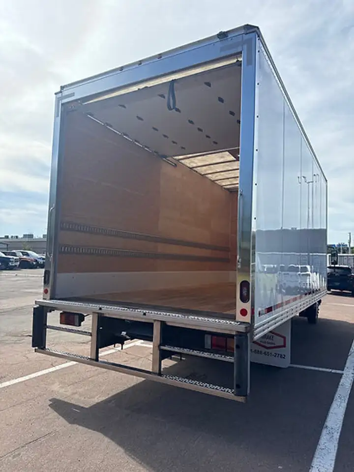 Isuzu NPR fotografie Isuzu NPR