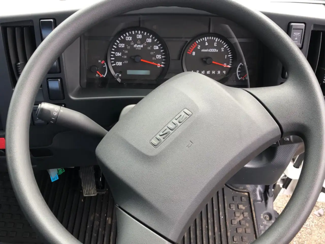 Isuzu NPR fotografie Isuzu NPR